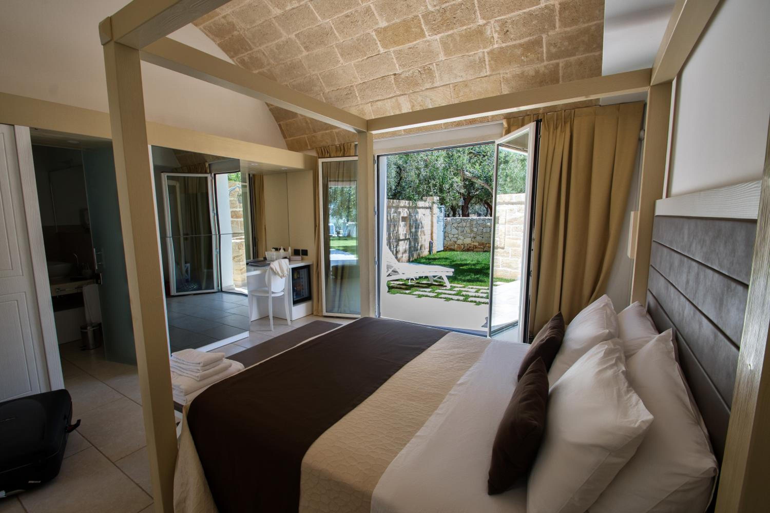 Deluxe Double Room with Private Garden
