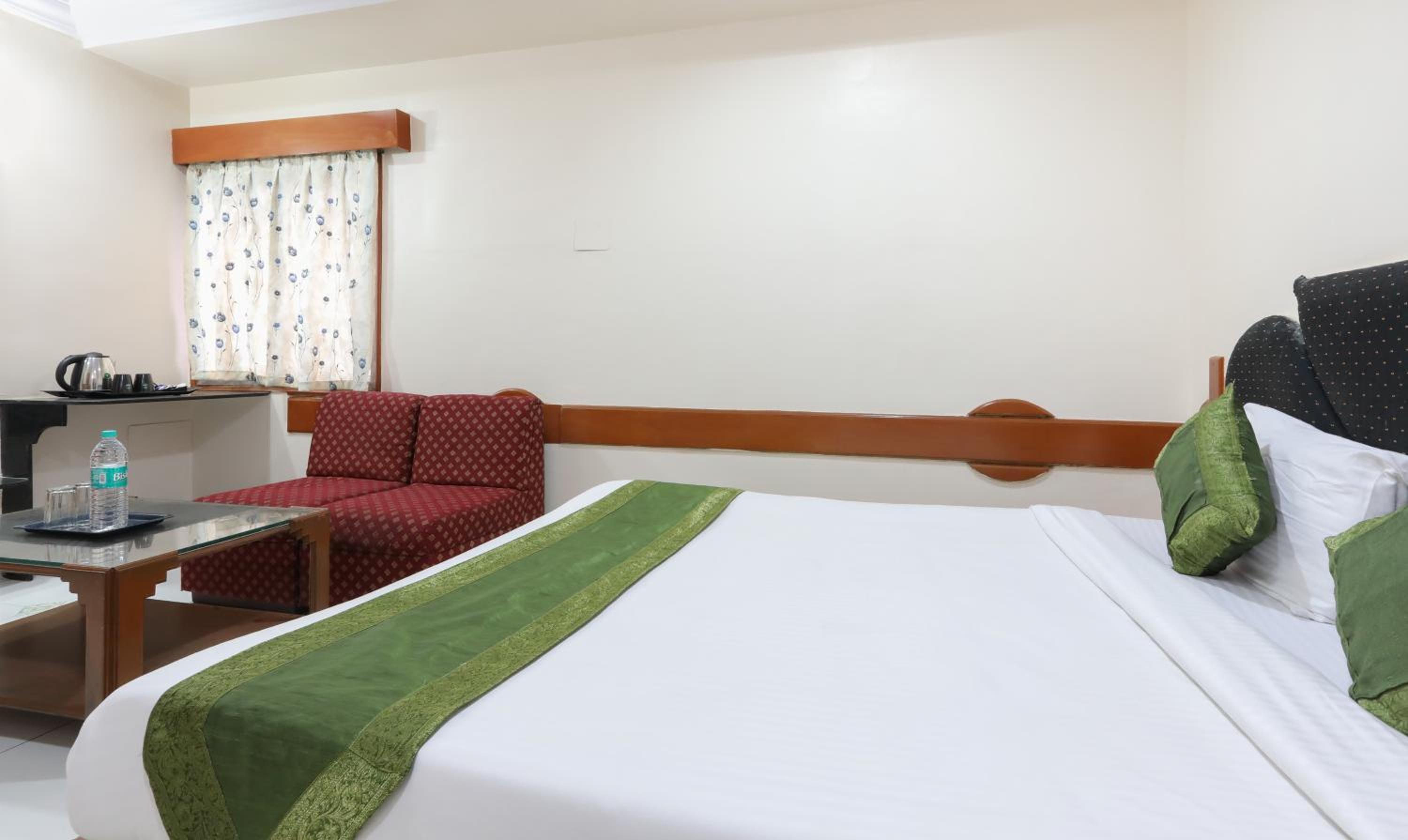 Standard Double or Twin Room photo 3