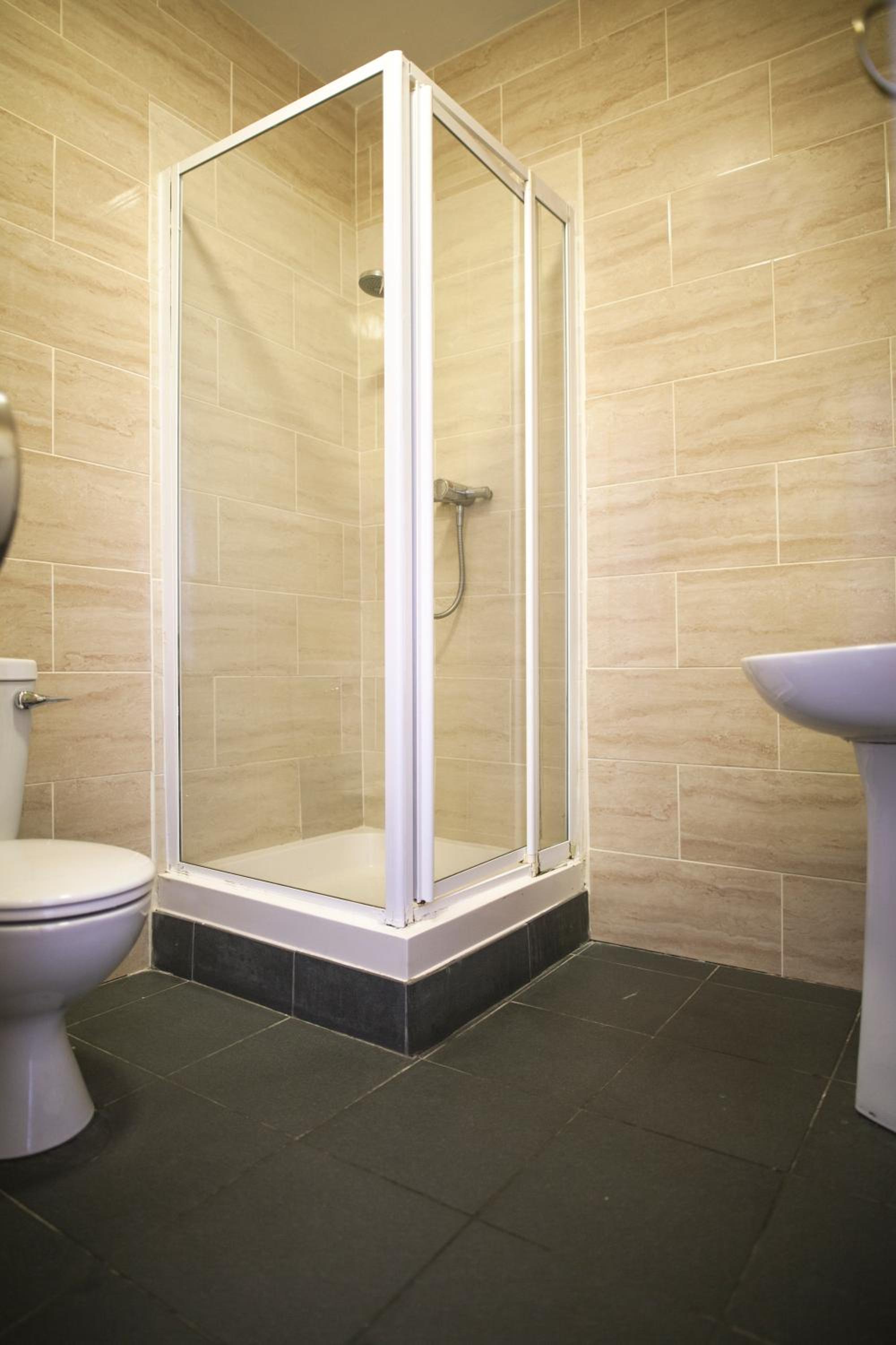 Double Room Private Ensuite photo 2