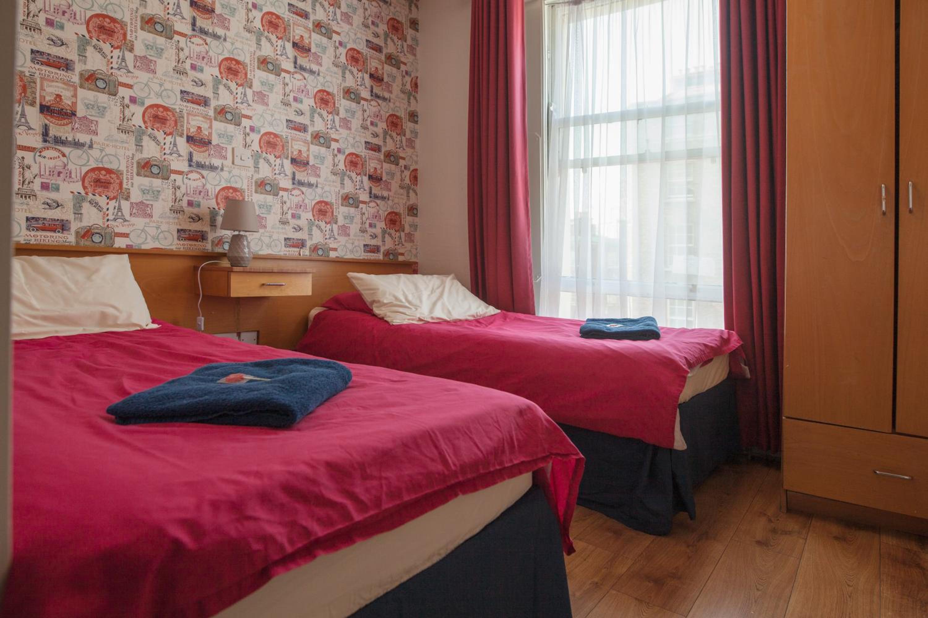 Twin room private Ensuite photo 1