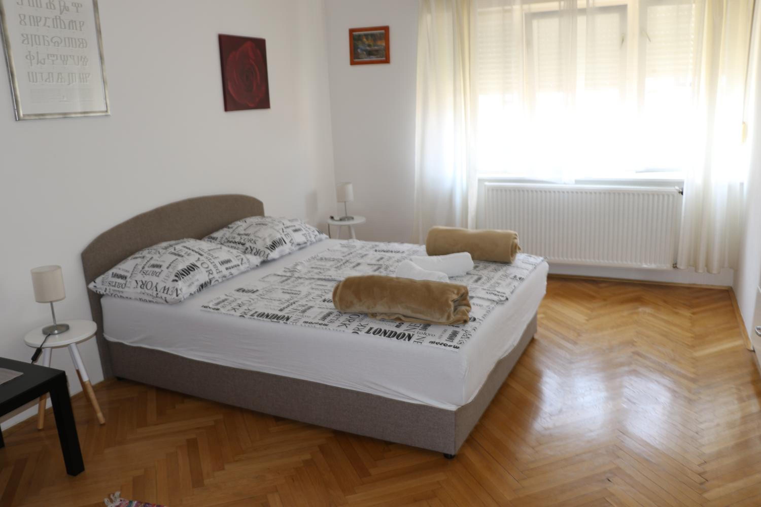 One-Bedroom Apartment - Photo 28