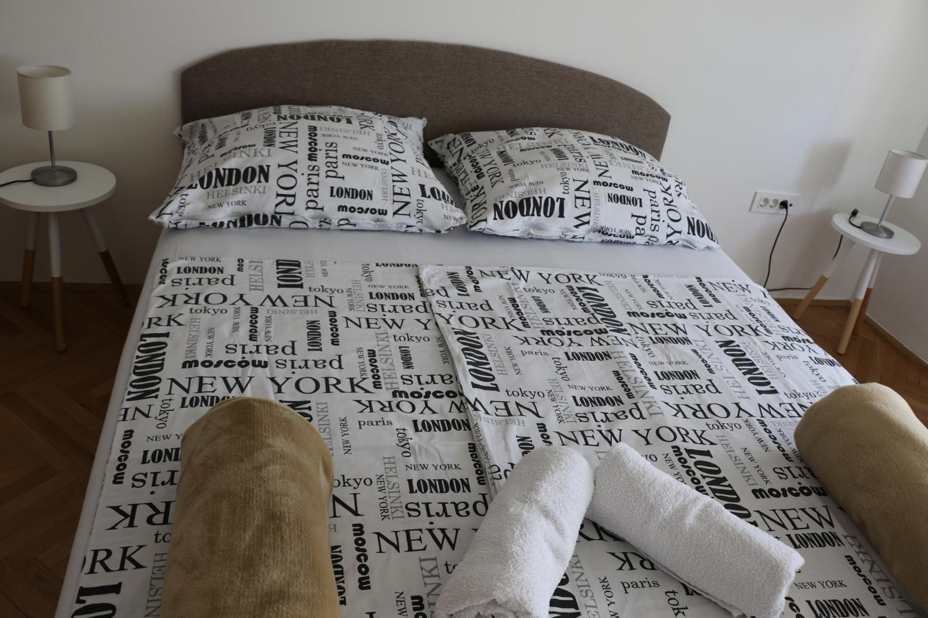 One-Bedroom Apartment - Photo 29