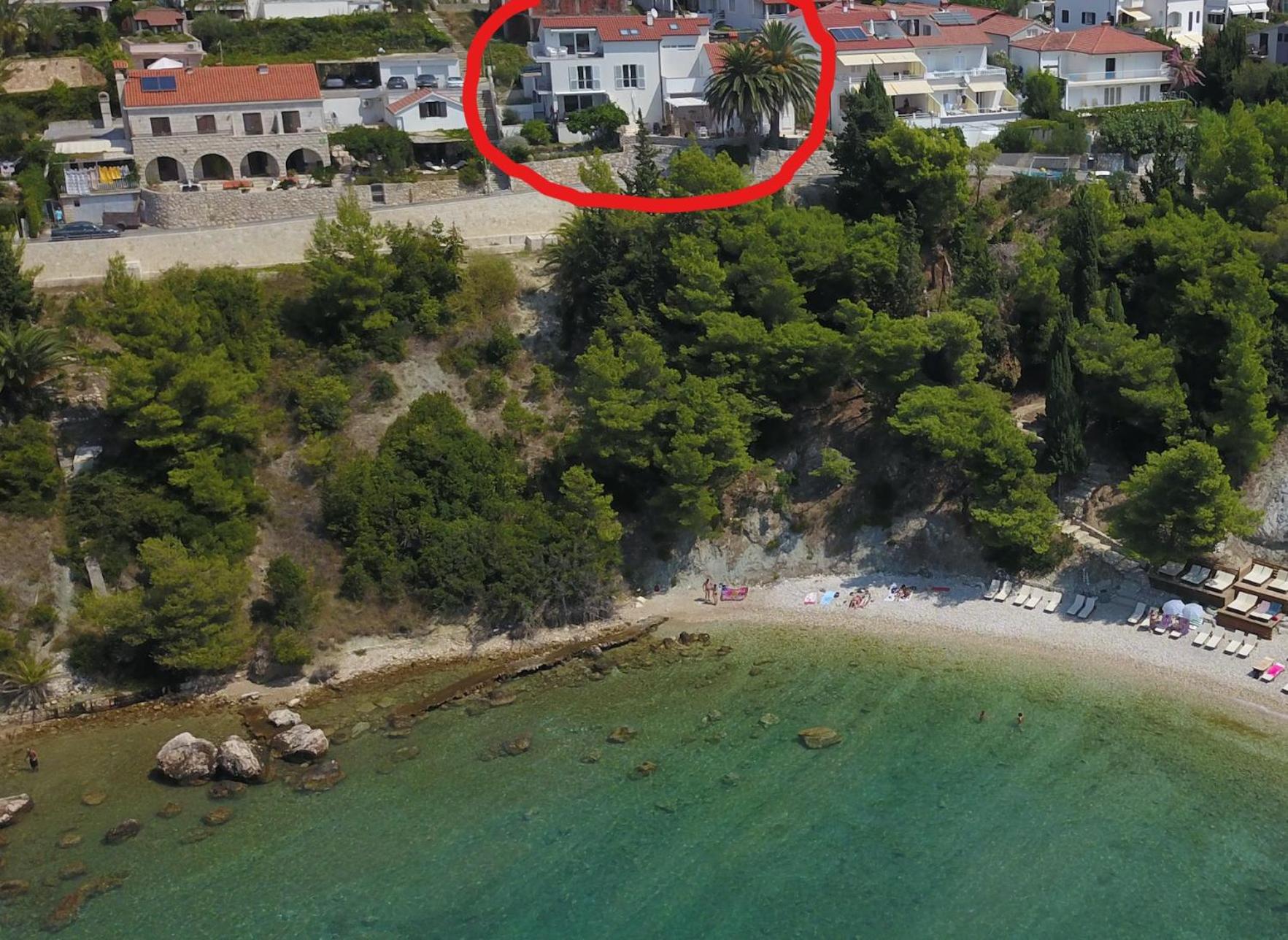 One-Bedroom Apartment with Terrace and Sea View photo 2