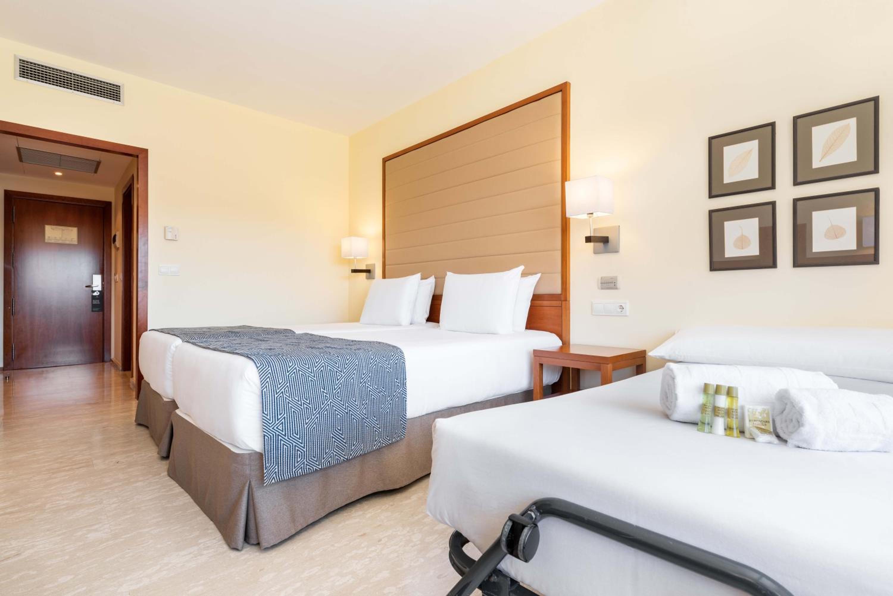 Triple Room - Photo 2