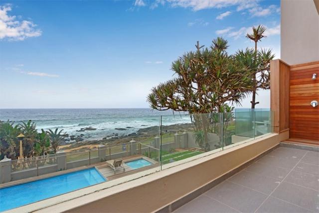 Deluxe Suite with Sea View photo 3