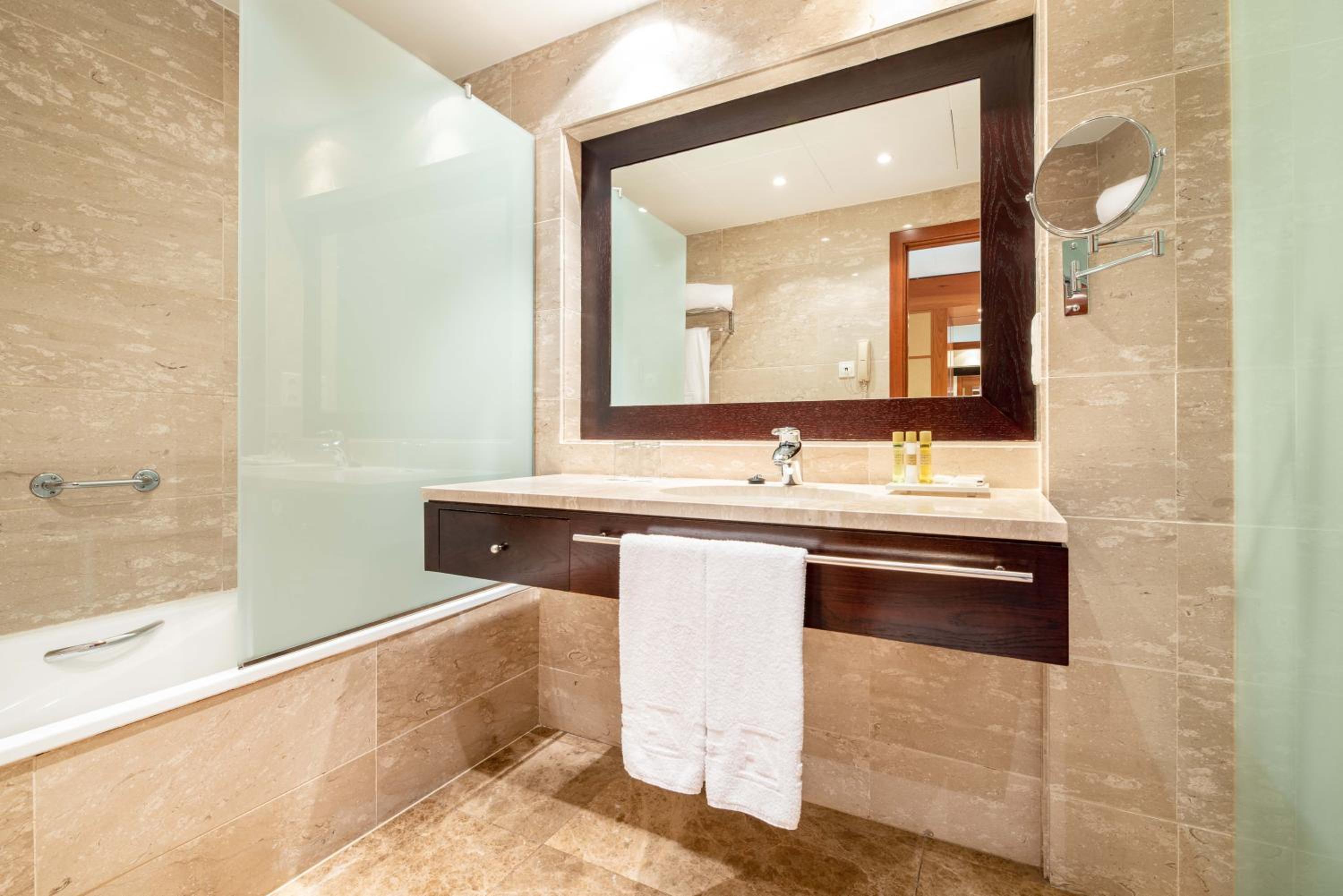 Double Room - Photo 4