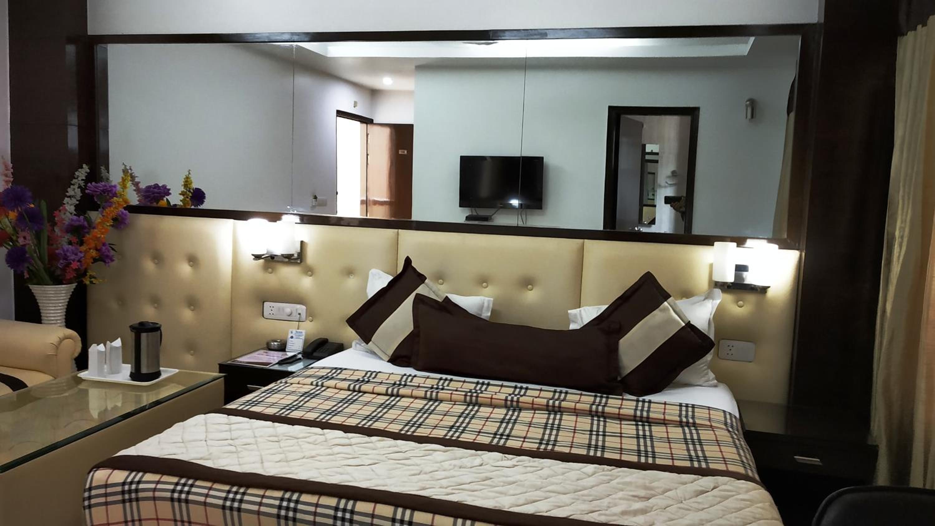 Standard Double or Twin Room - Photo 2