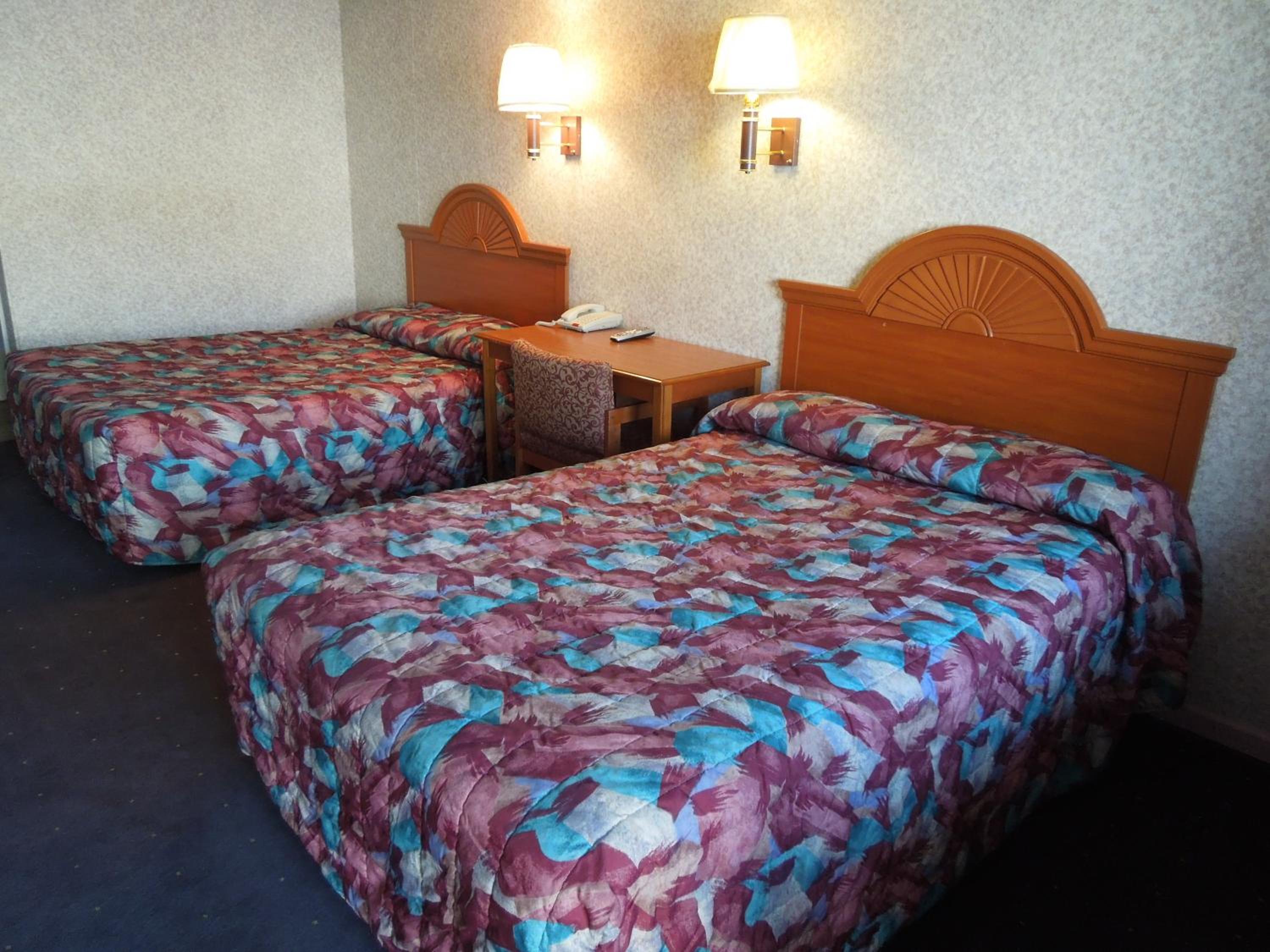 Double Room with Two Double Beds - Photo 1