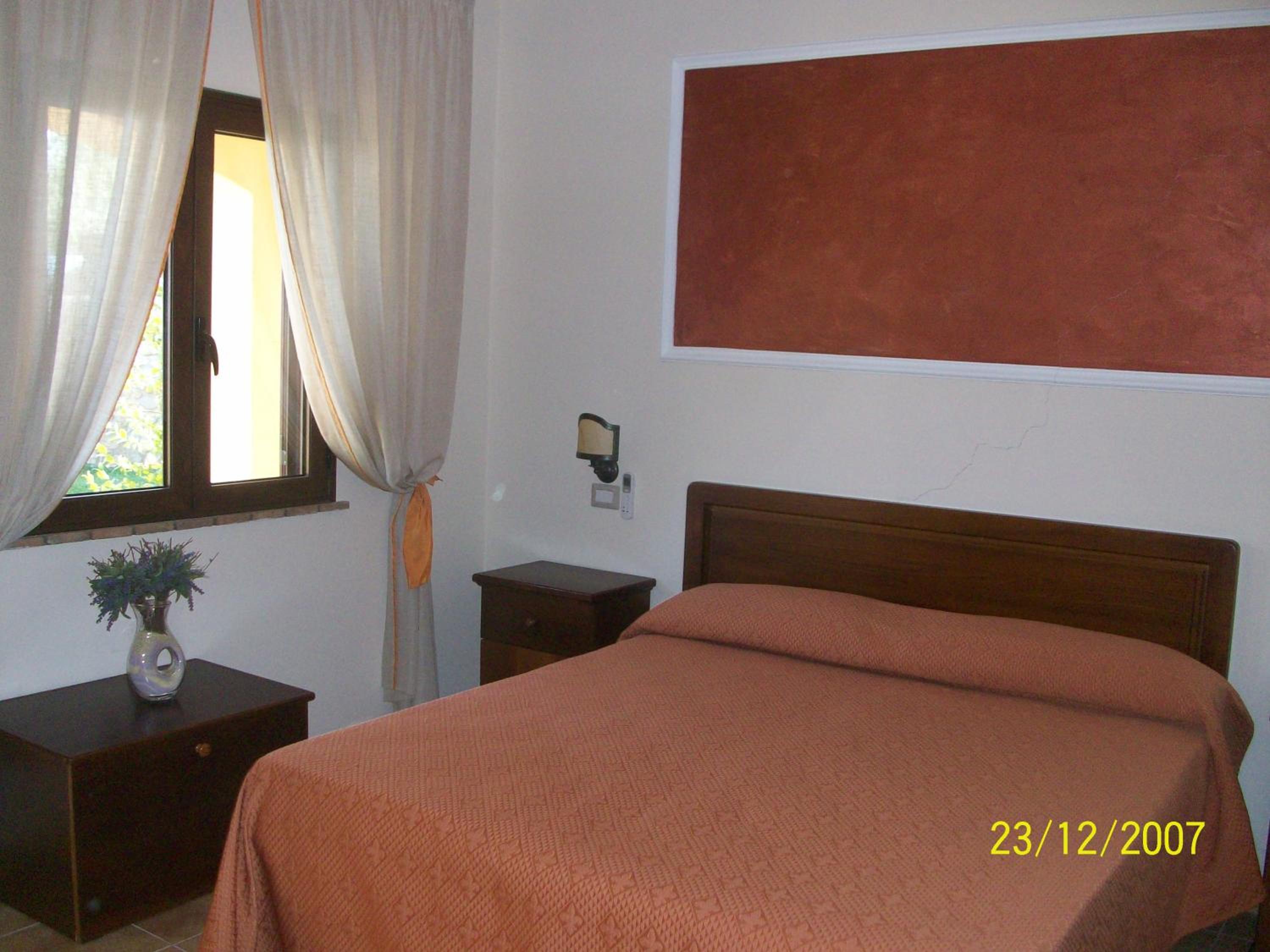 Standard Double Room photo 3