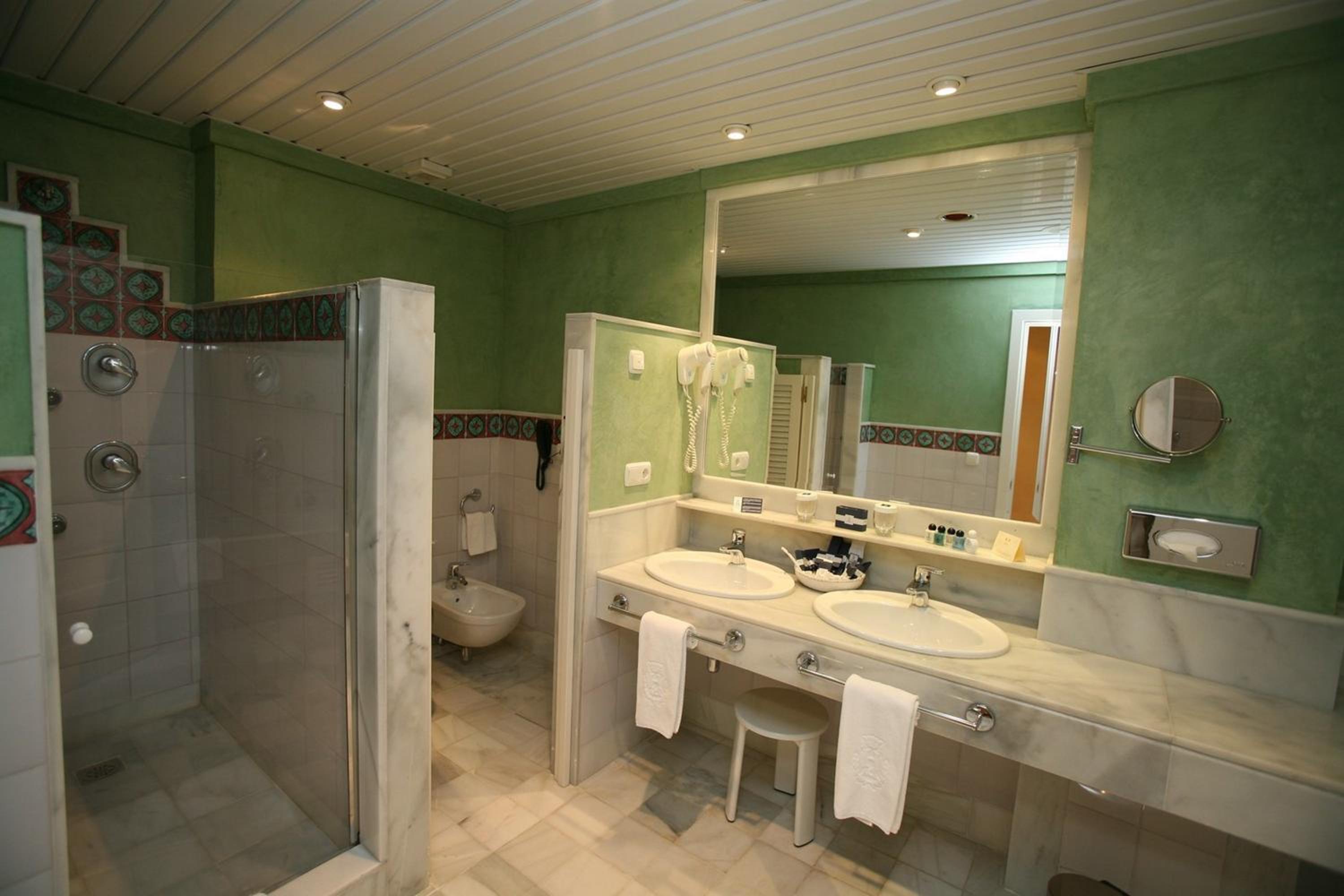 Junior Suite - Photo 17