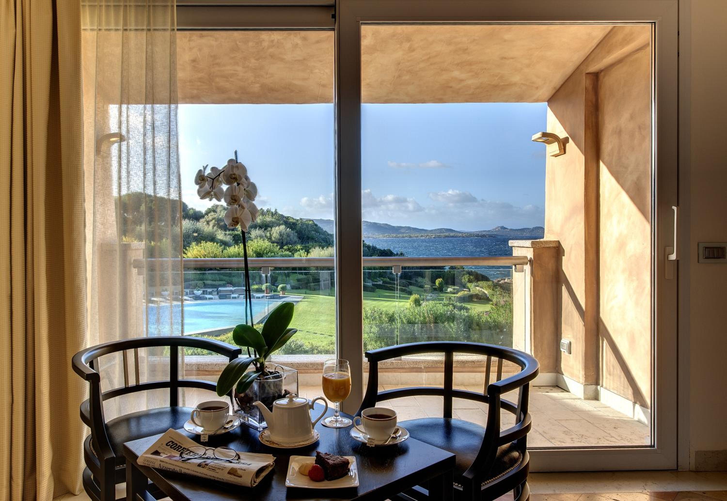 Superior Double Room with Sea View - Photo 3