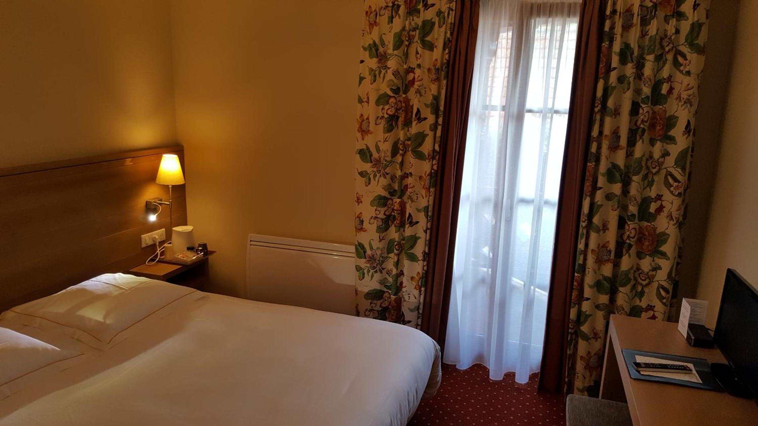 Large Double Room photo 1