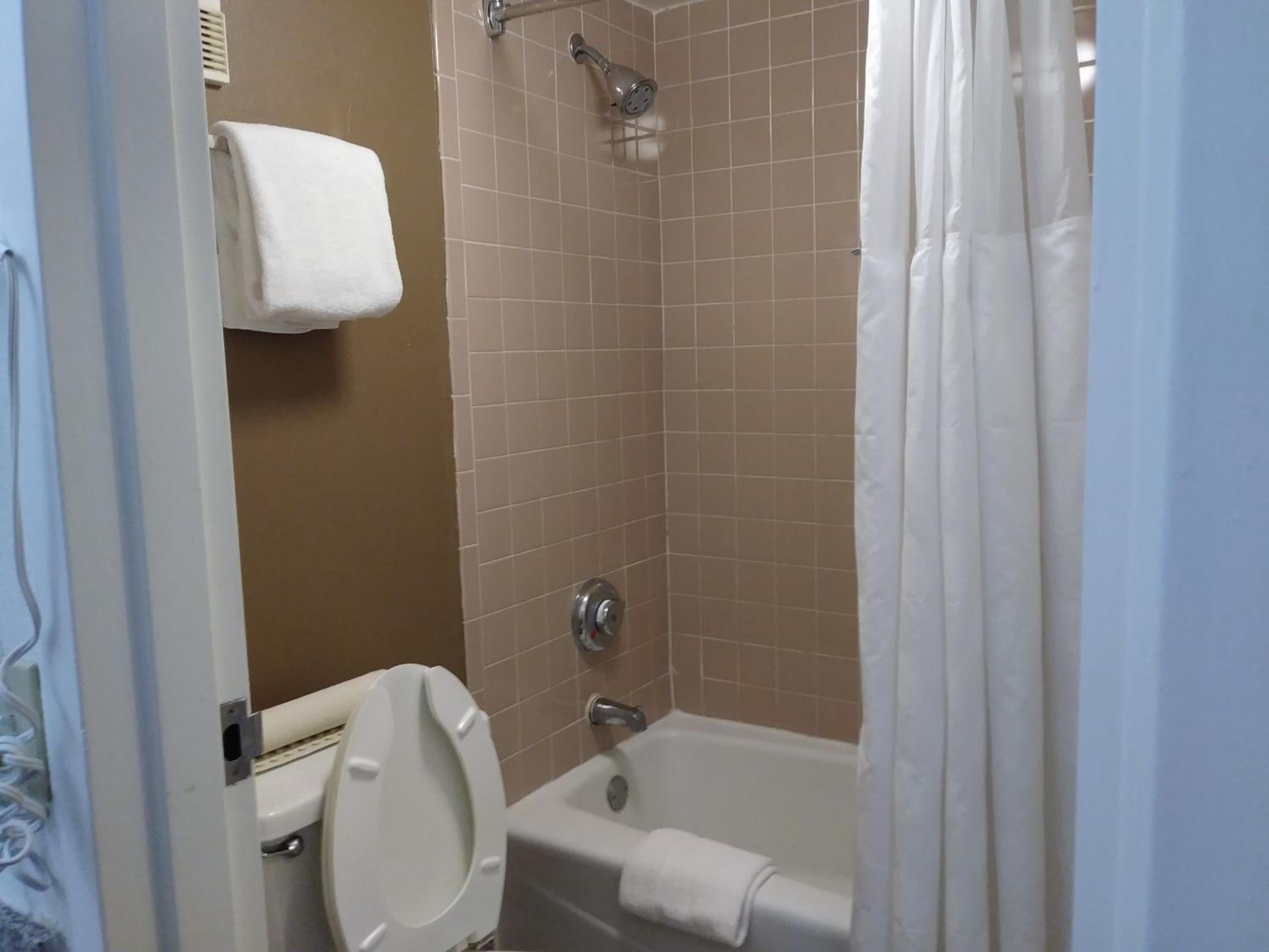 King Room- Non-Smoking - Photo 6
