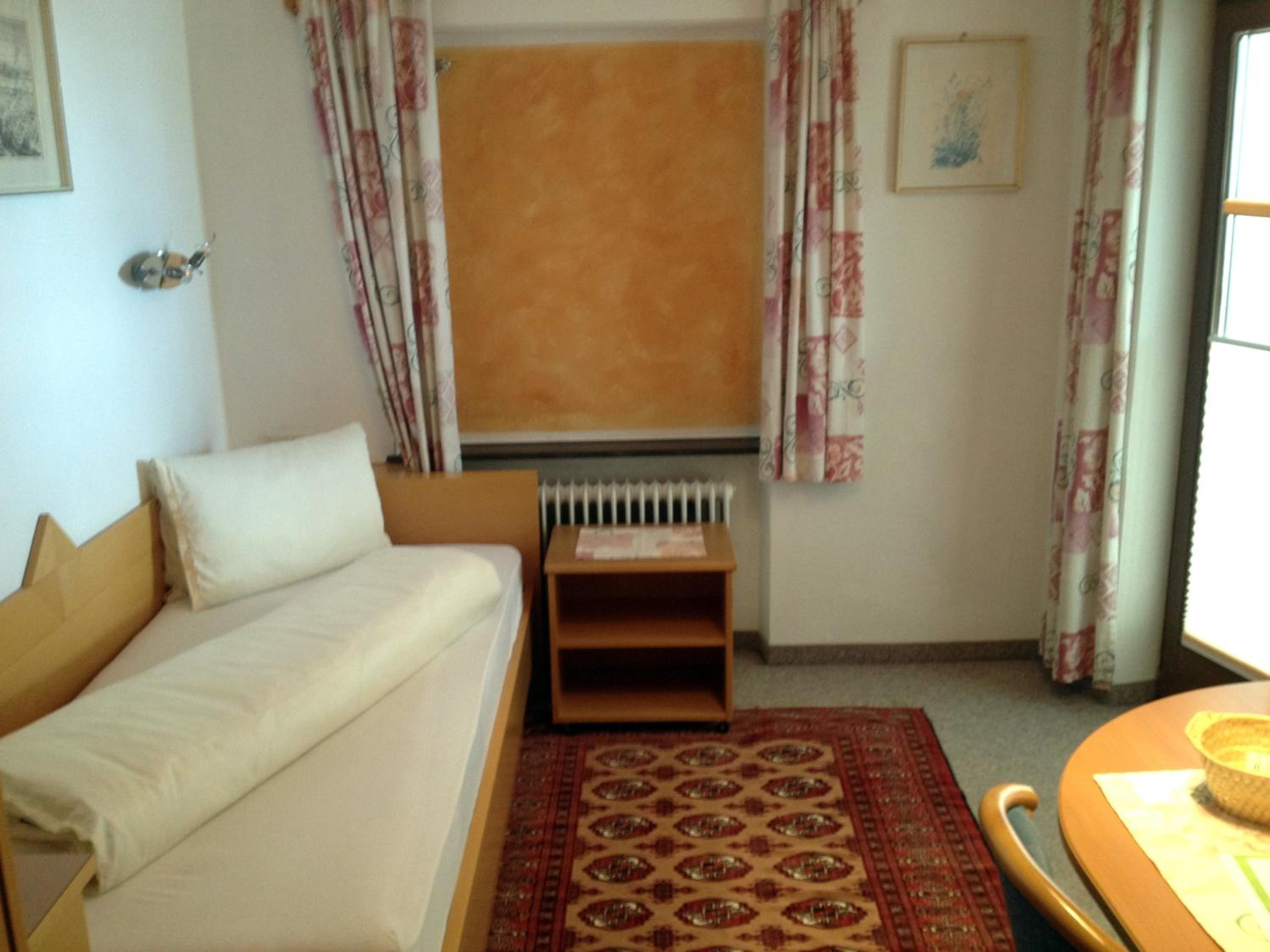 Single Room photo 1
