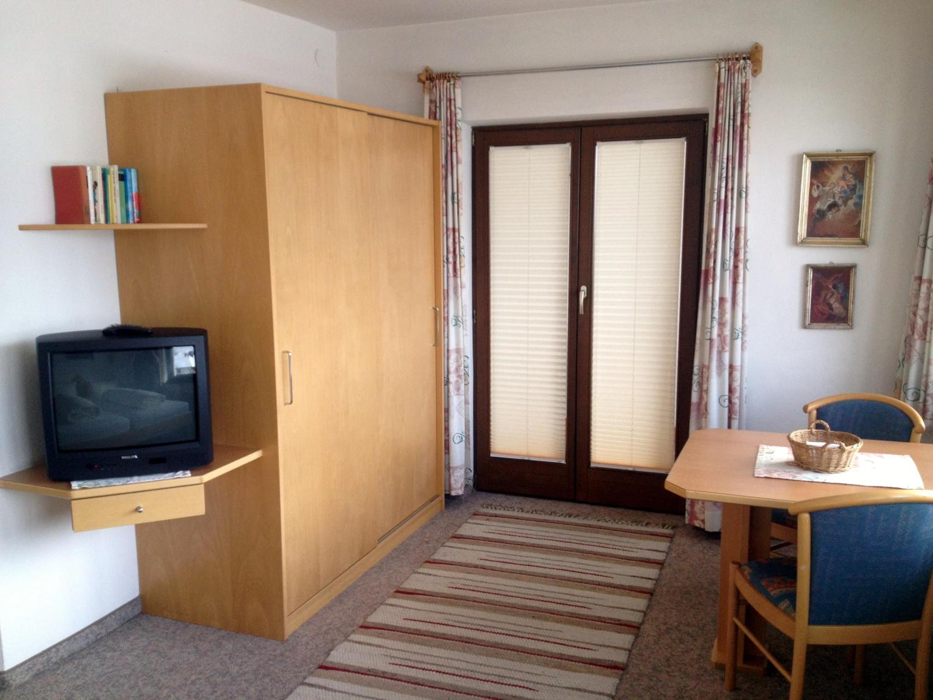 Single Room photo 3