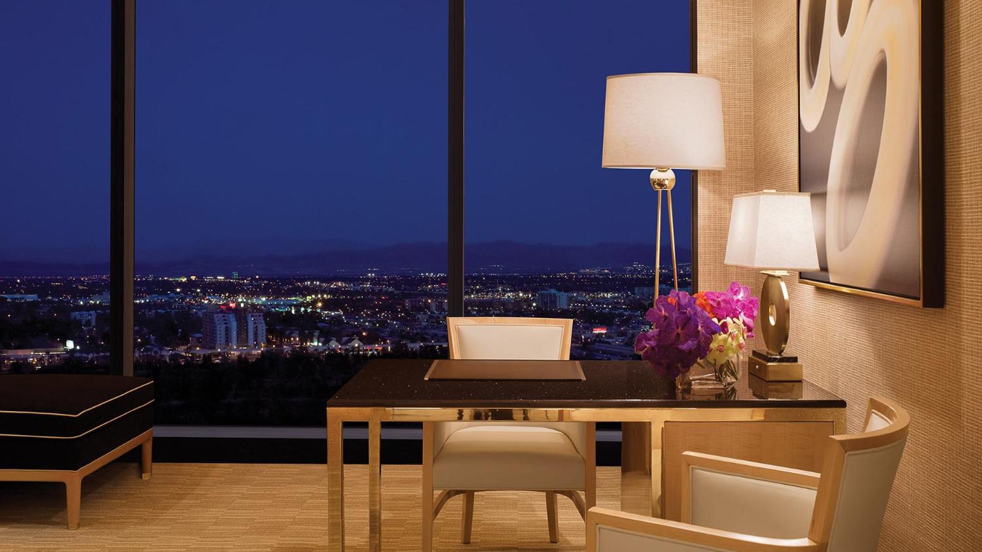 Encore Tower Suite King - Photo 4