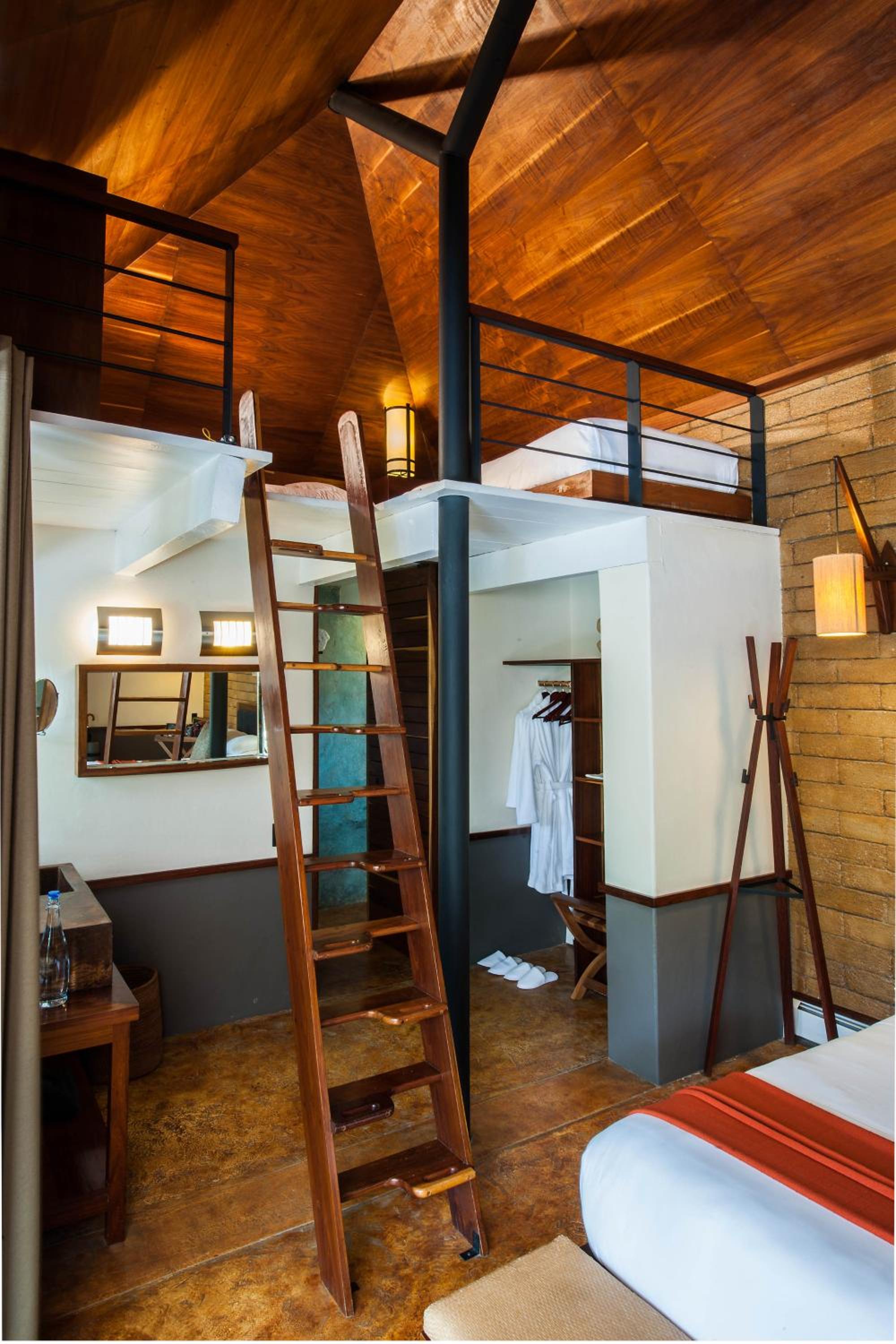 King Suite - Photo 1