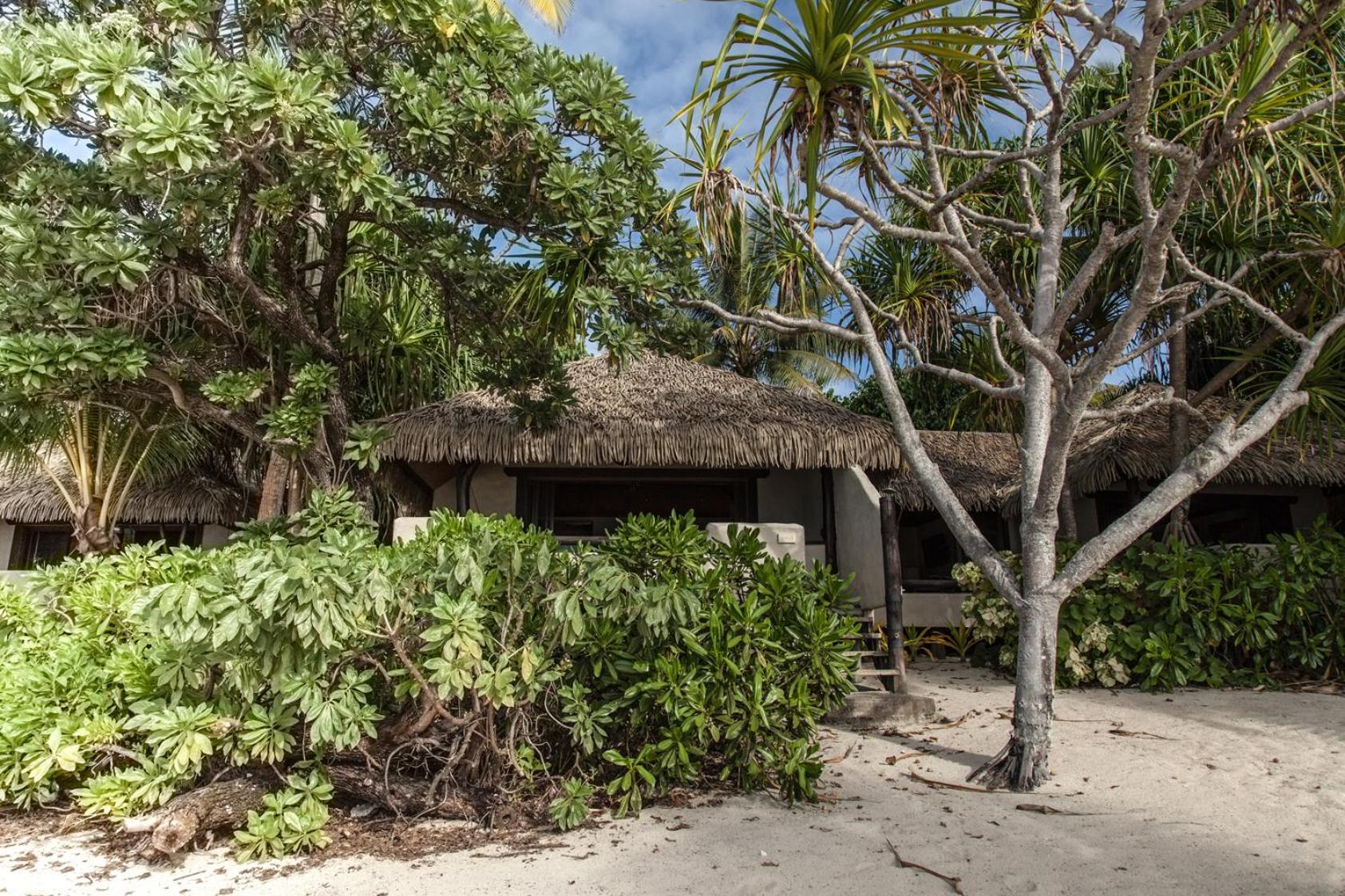 Premium Two-Bedroom Beachfront Bungalow photo 2