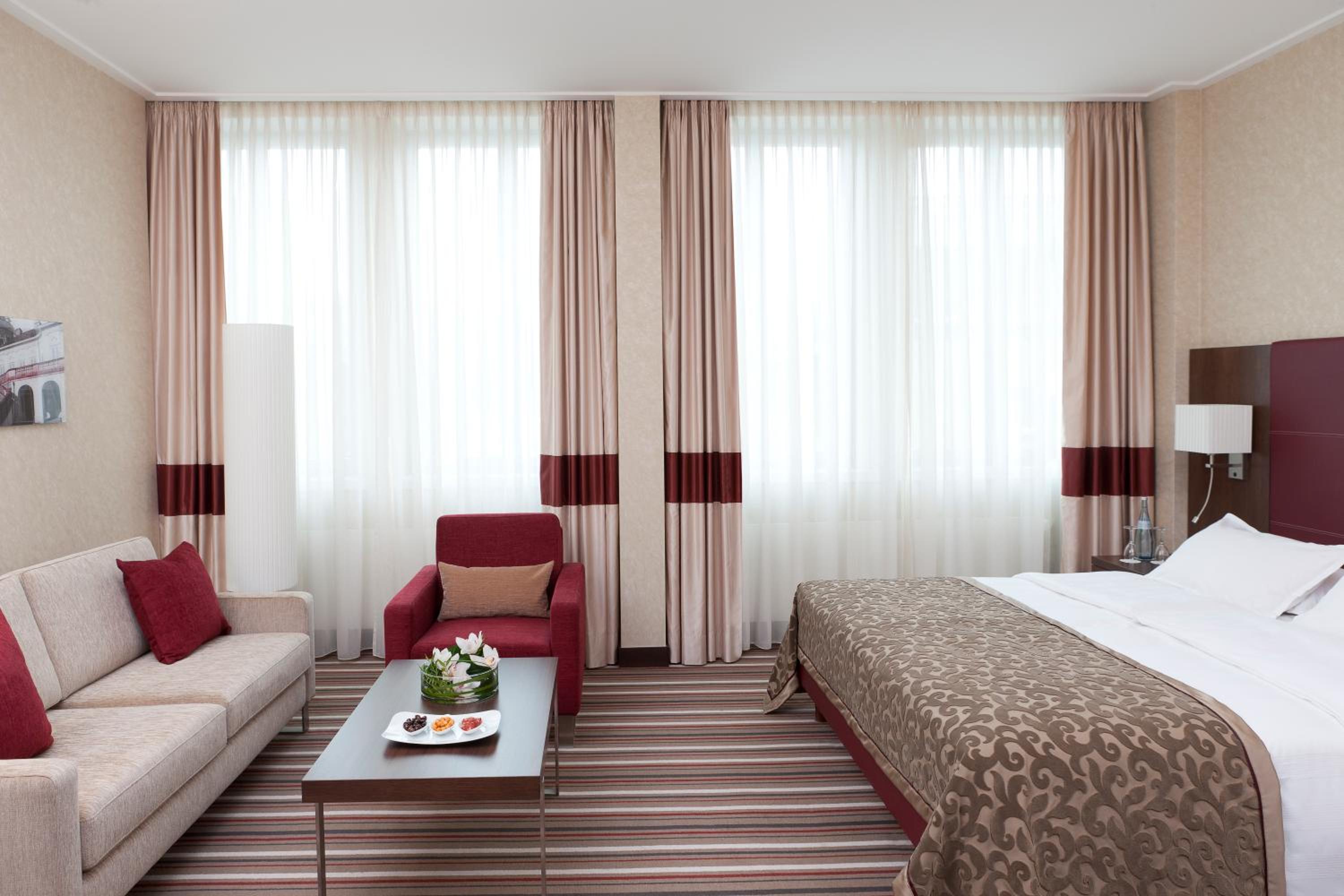 Deluxe Room - Photo 1