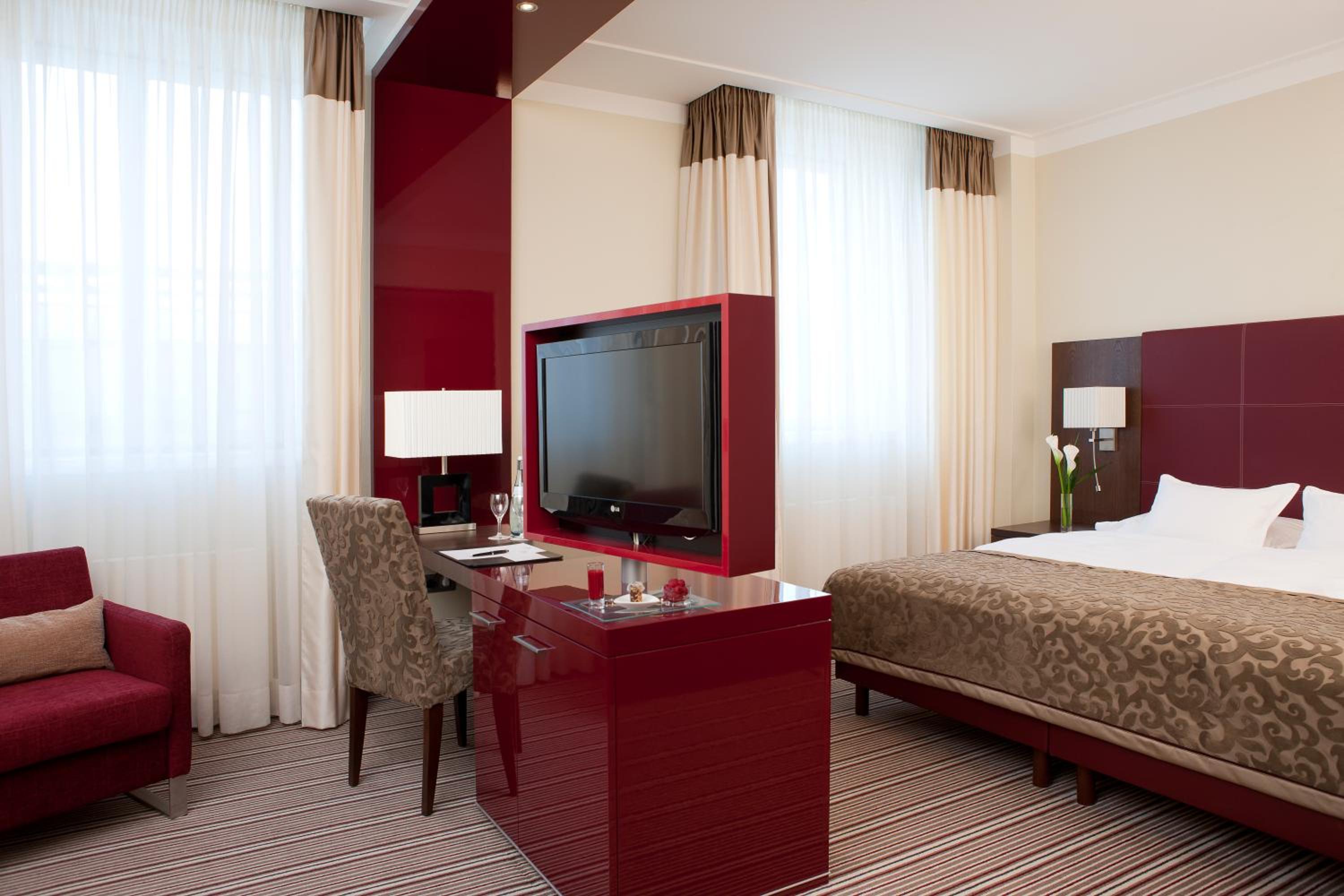 Executive Junior Suite - Photo 2