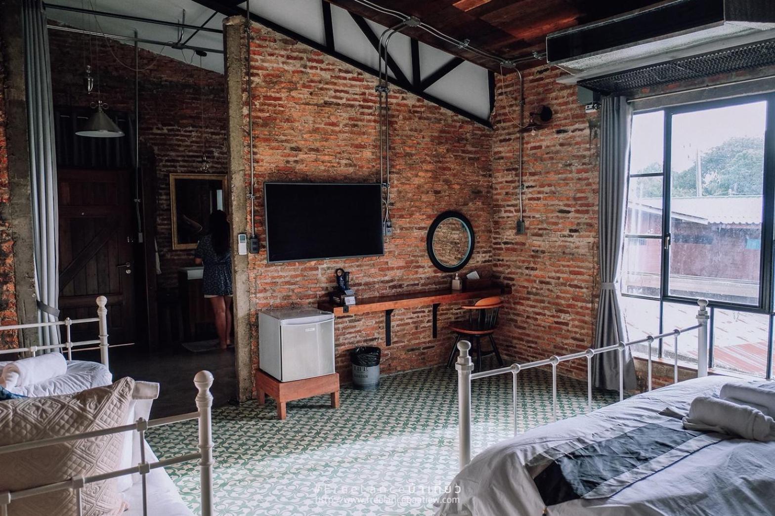 Family Room photo 2
