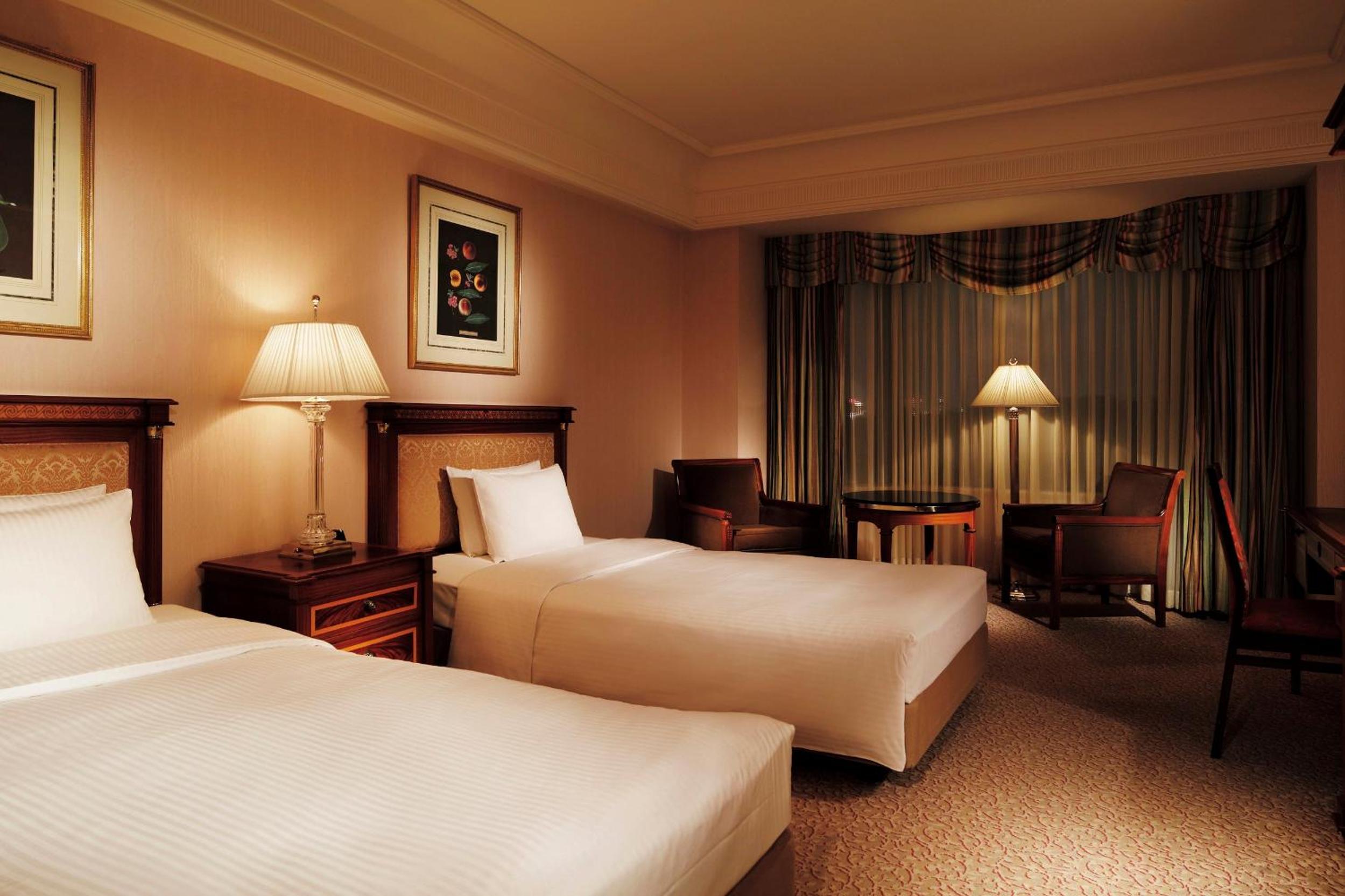 Luxury Twin Room with Late Check-in 16:00 and Early Check-out 10:00 - Non-Smoking