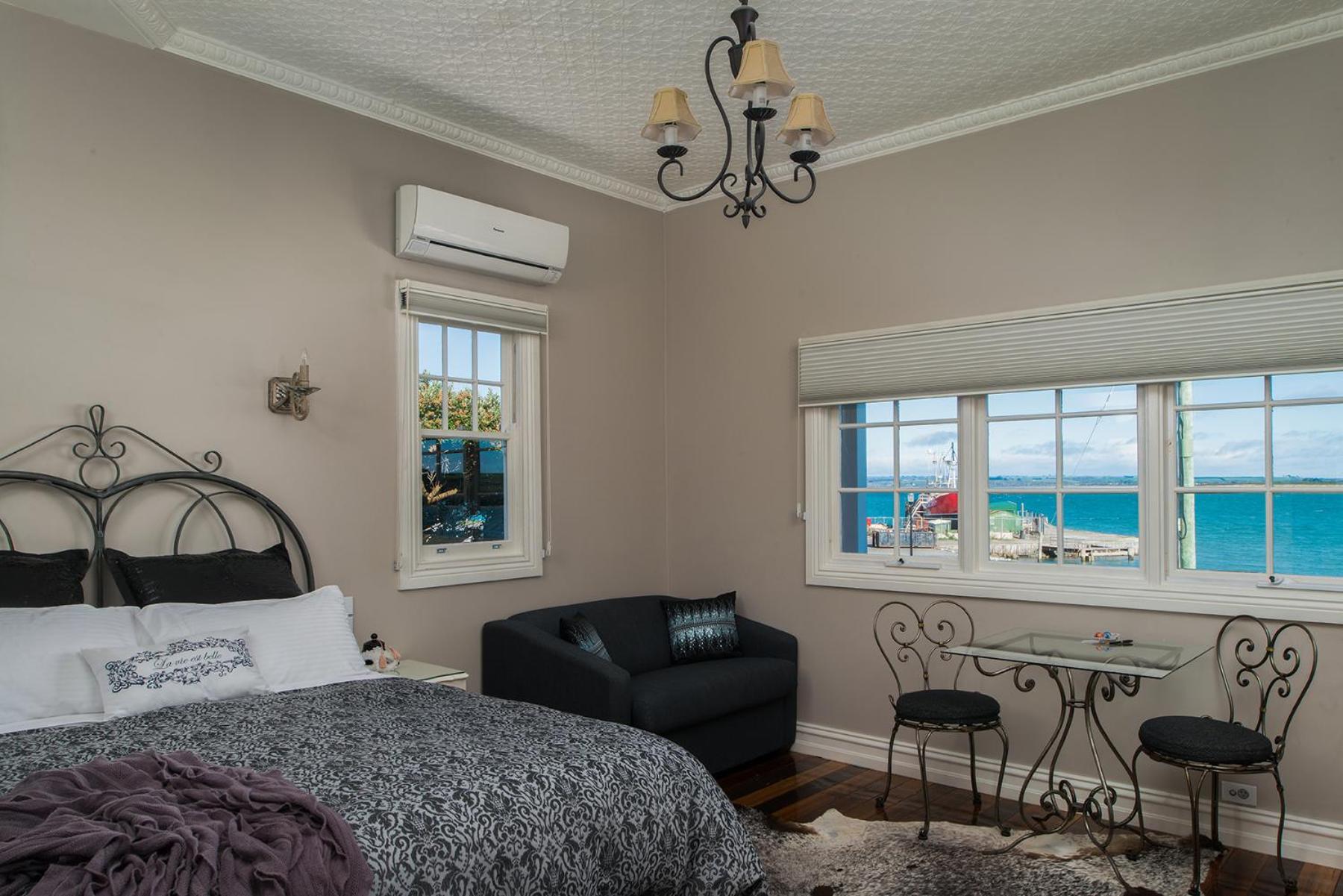 Anderson Queen Suite