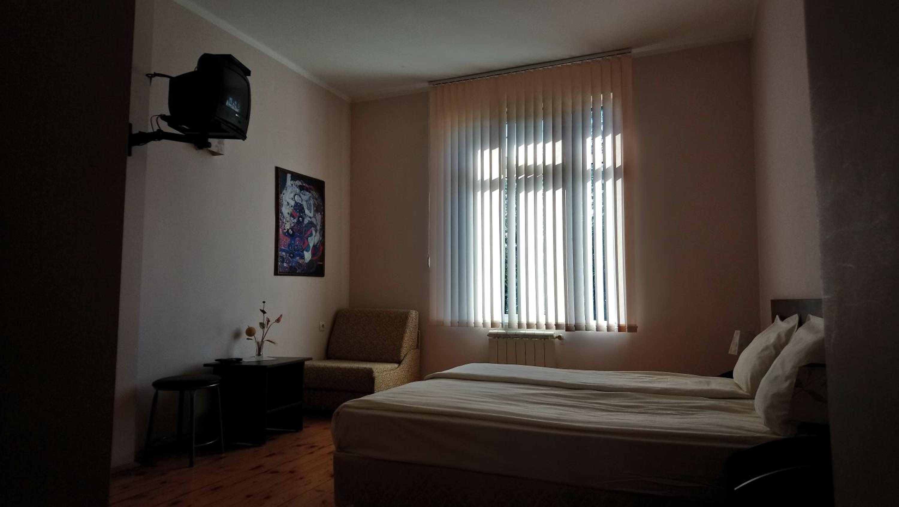 Large Double Room photo 1