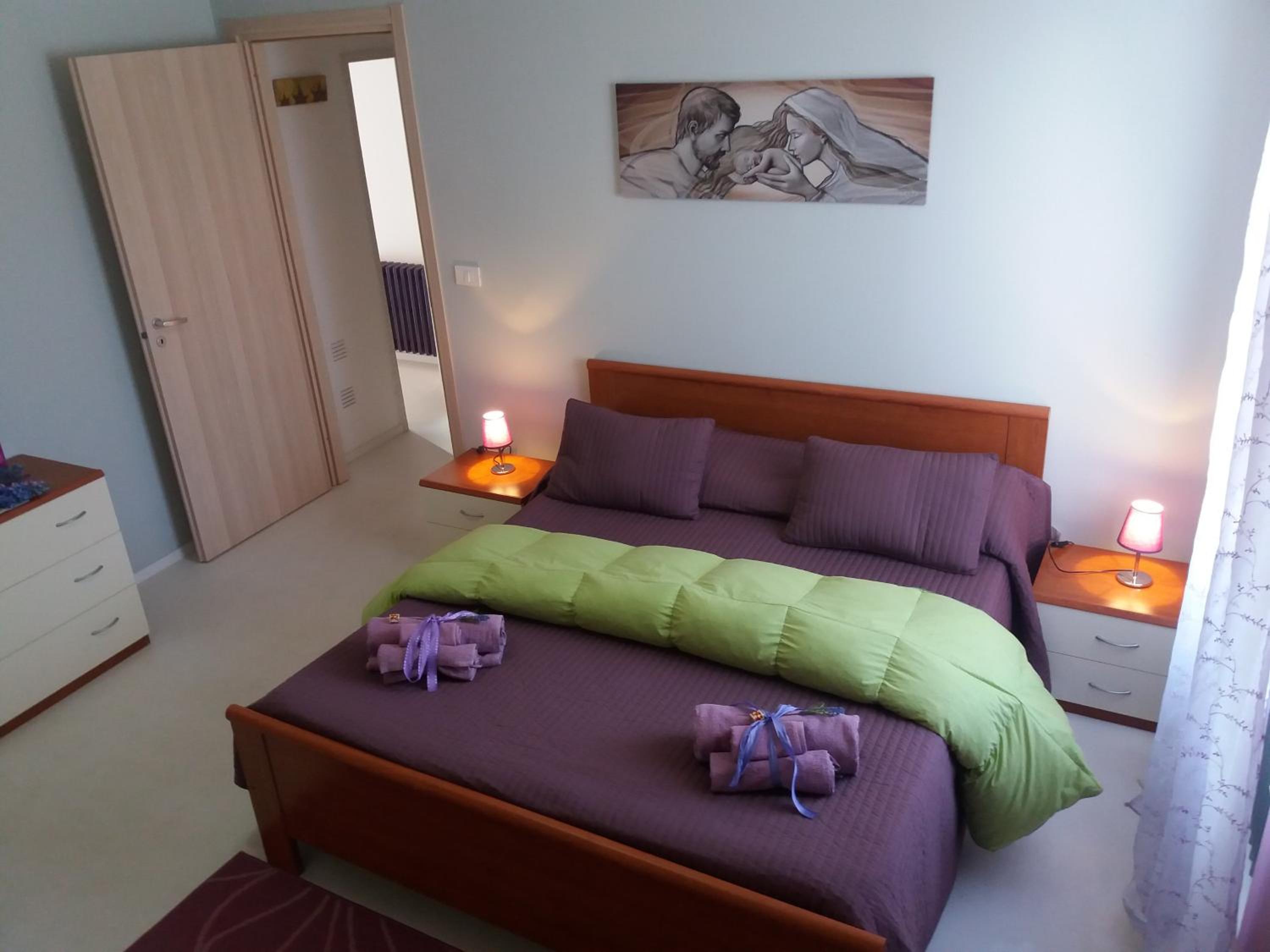 Queen Room with Pool View
