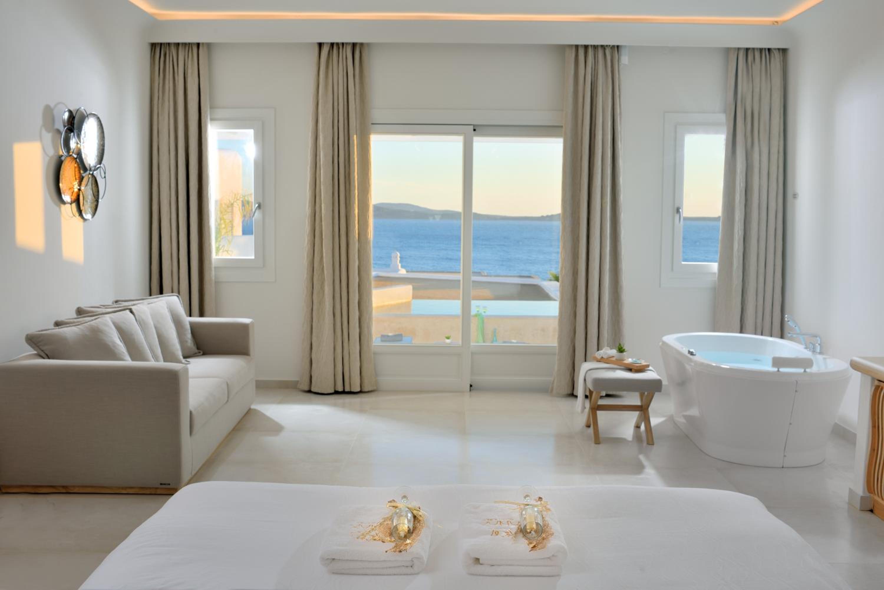 Luxury Suite with Private Pool photo 3