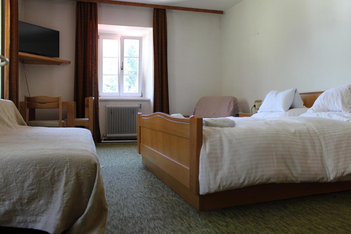 Double Room with Extra Bed photo 2