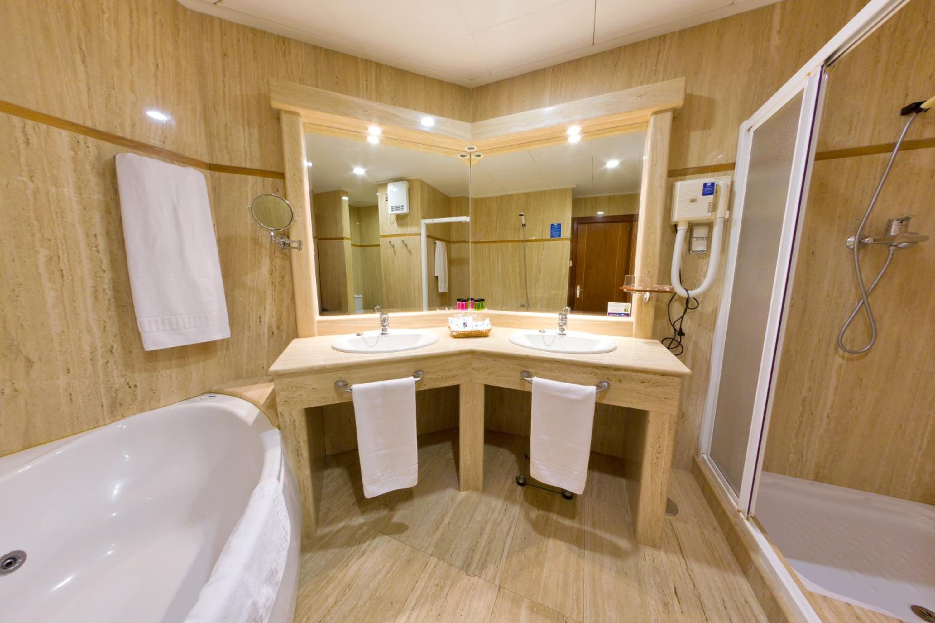 Junior Suite - Photo 6