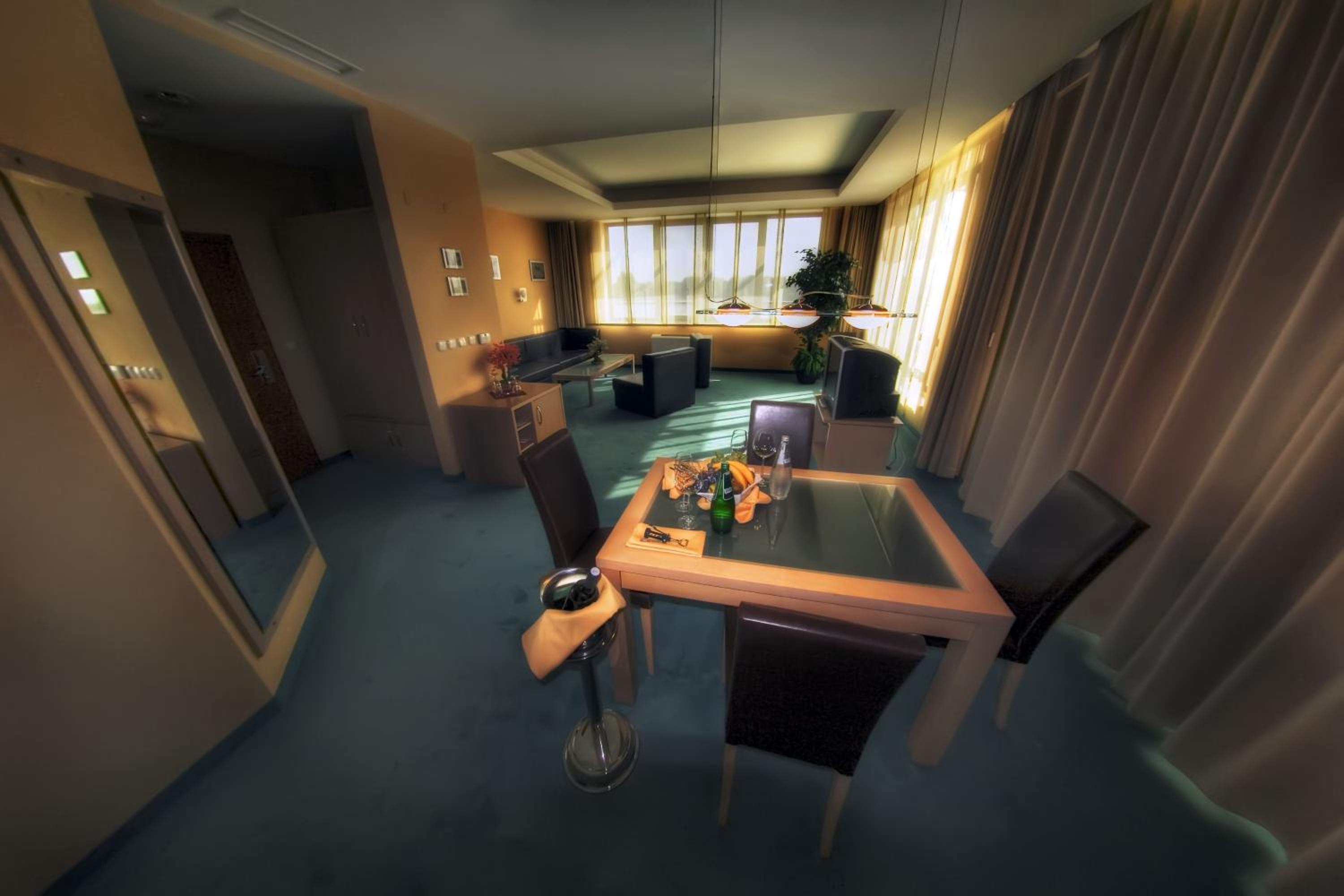 Deluxe Apartment photo 2