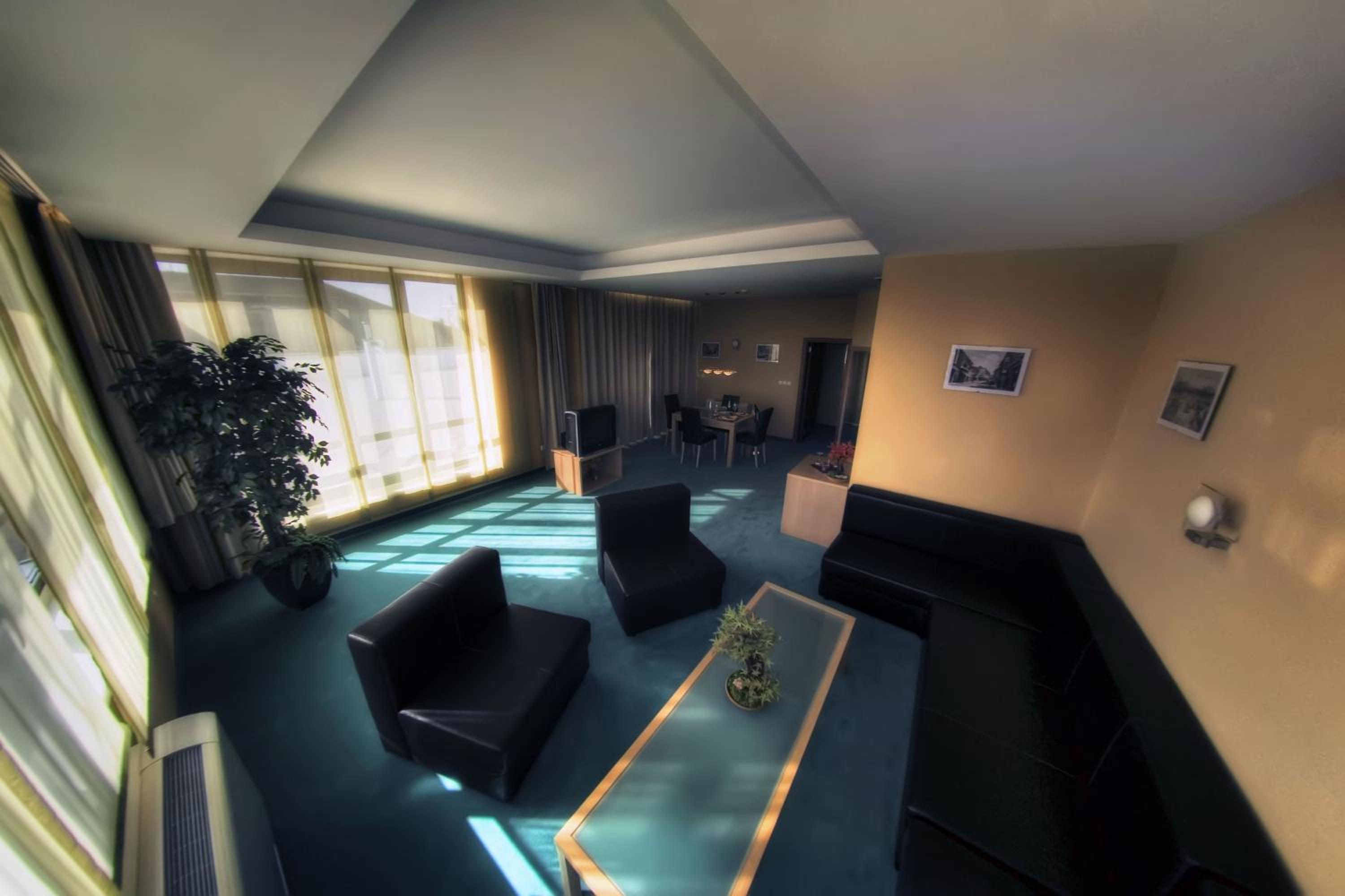 Deluxe Apartment photo 3