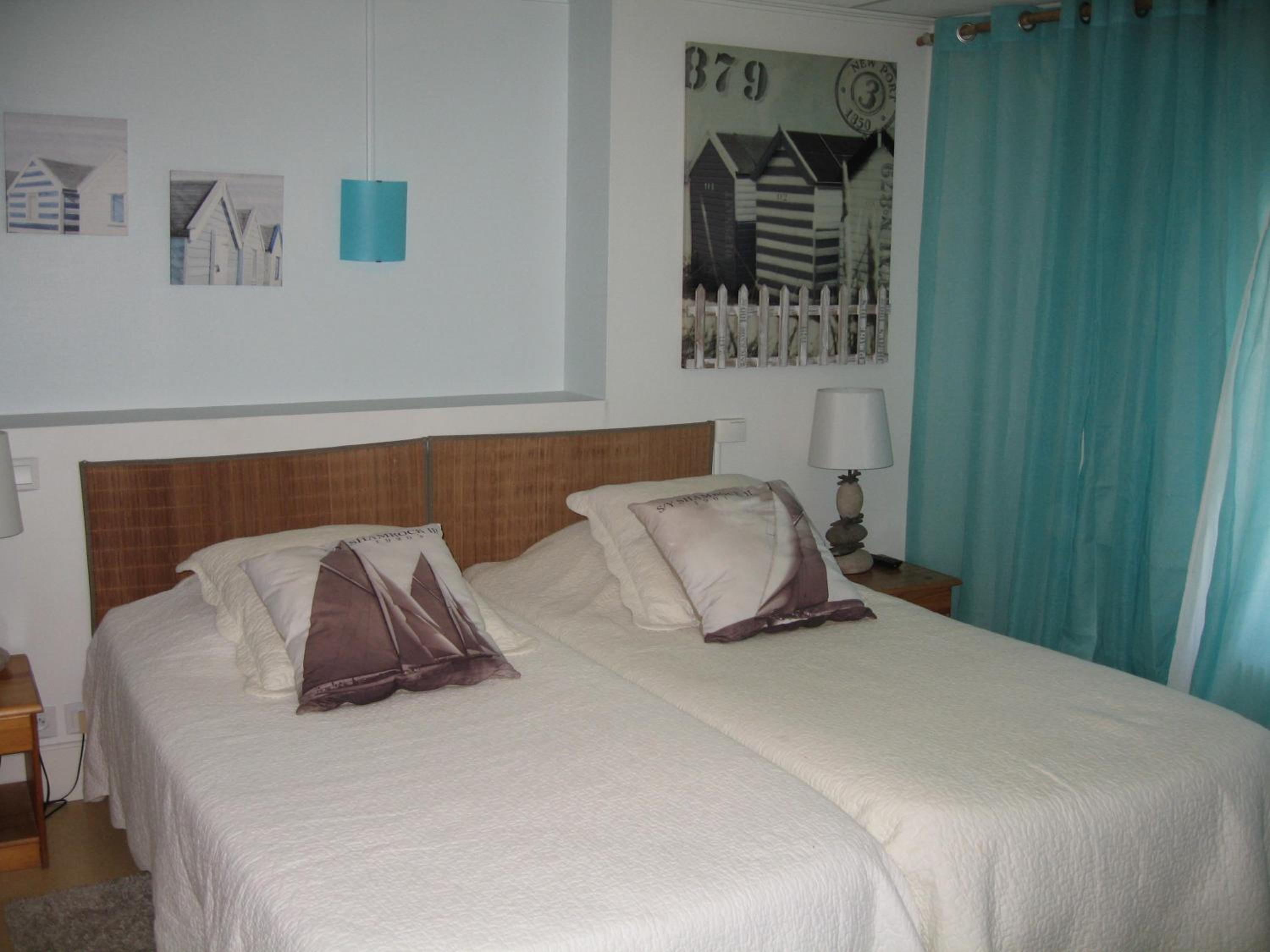 Twin Room - Photo 1
