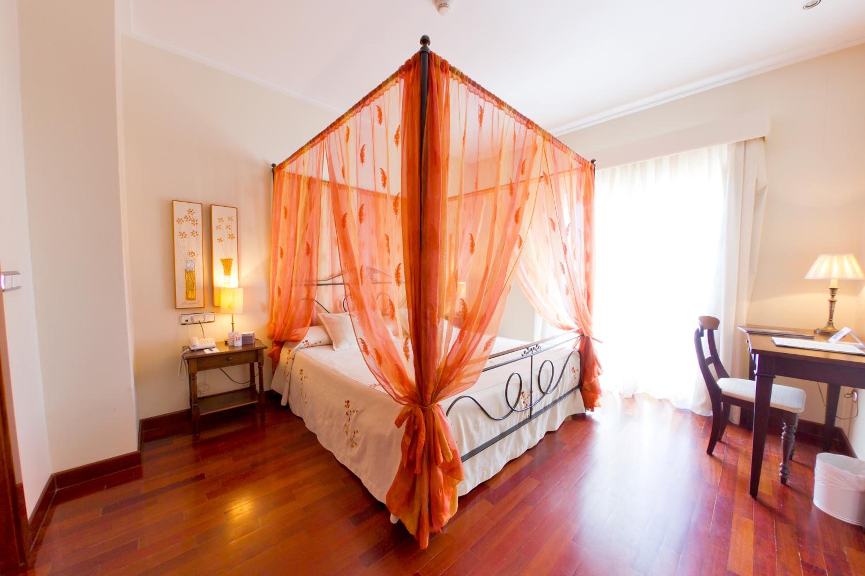 Junior Suite - Photo 1