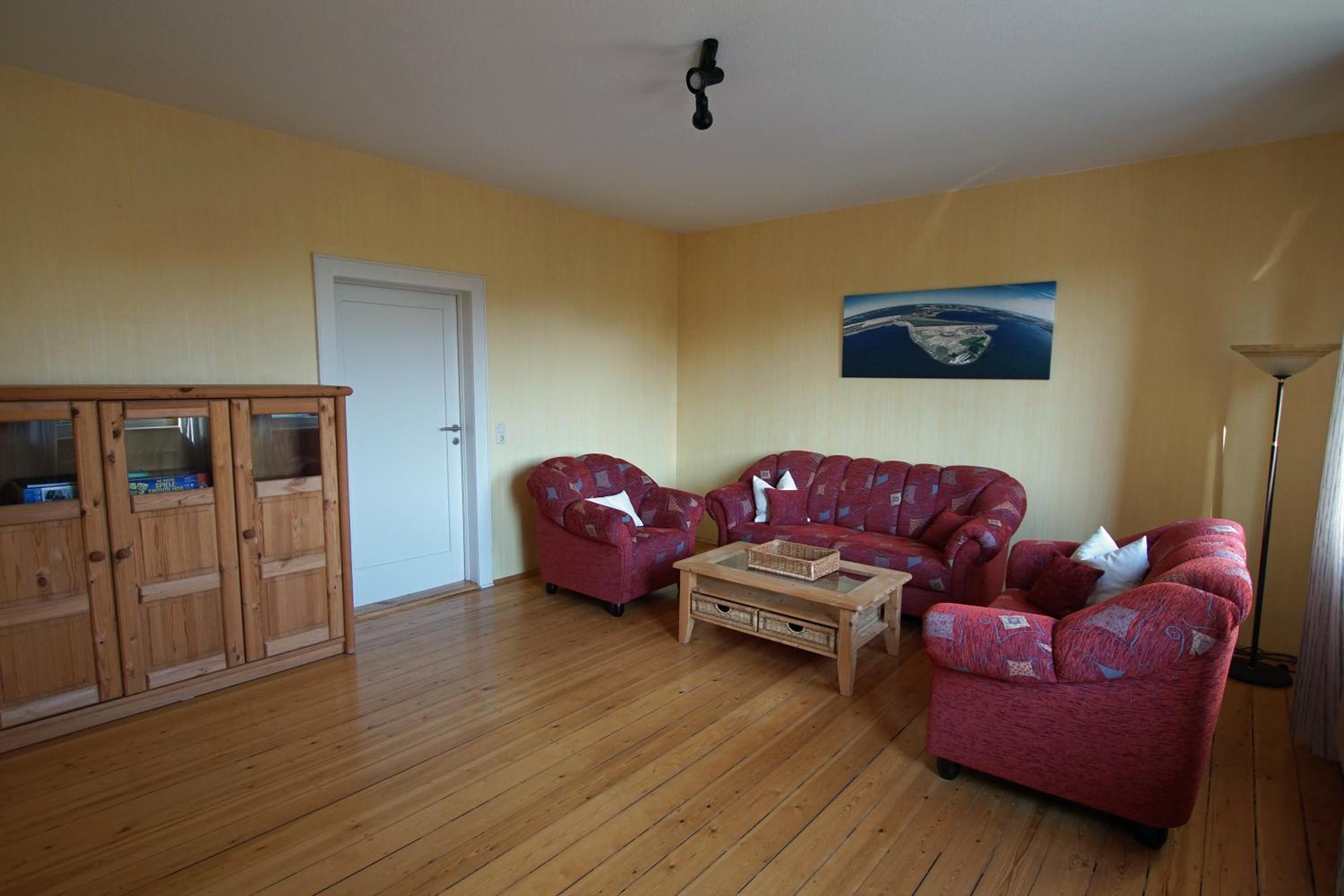 One-Bedroom Apartment photo 3