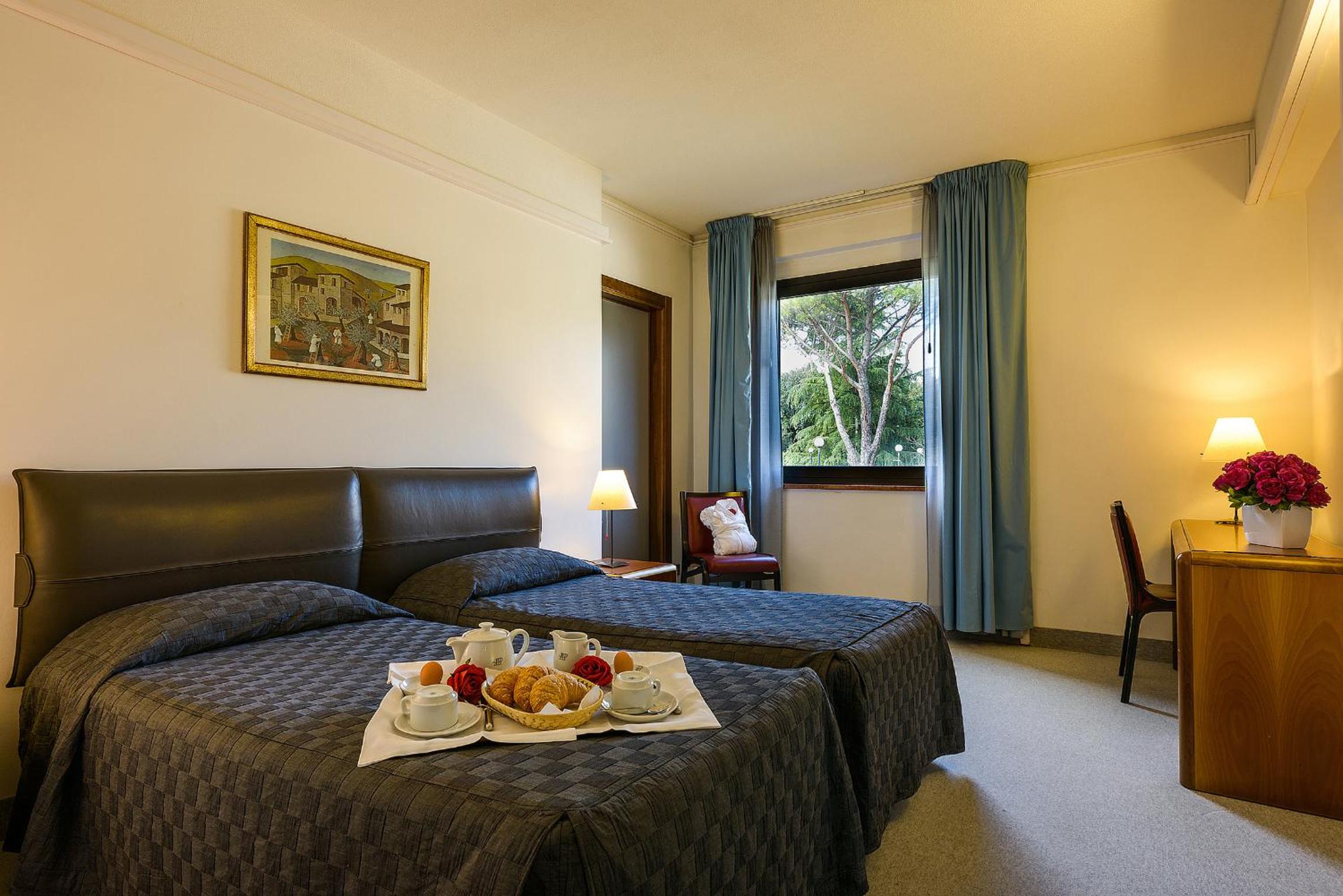 Classic Double or Twin Room - Photo 5