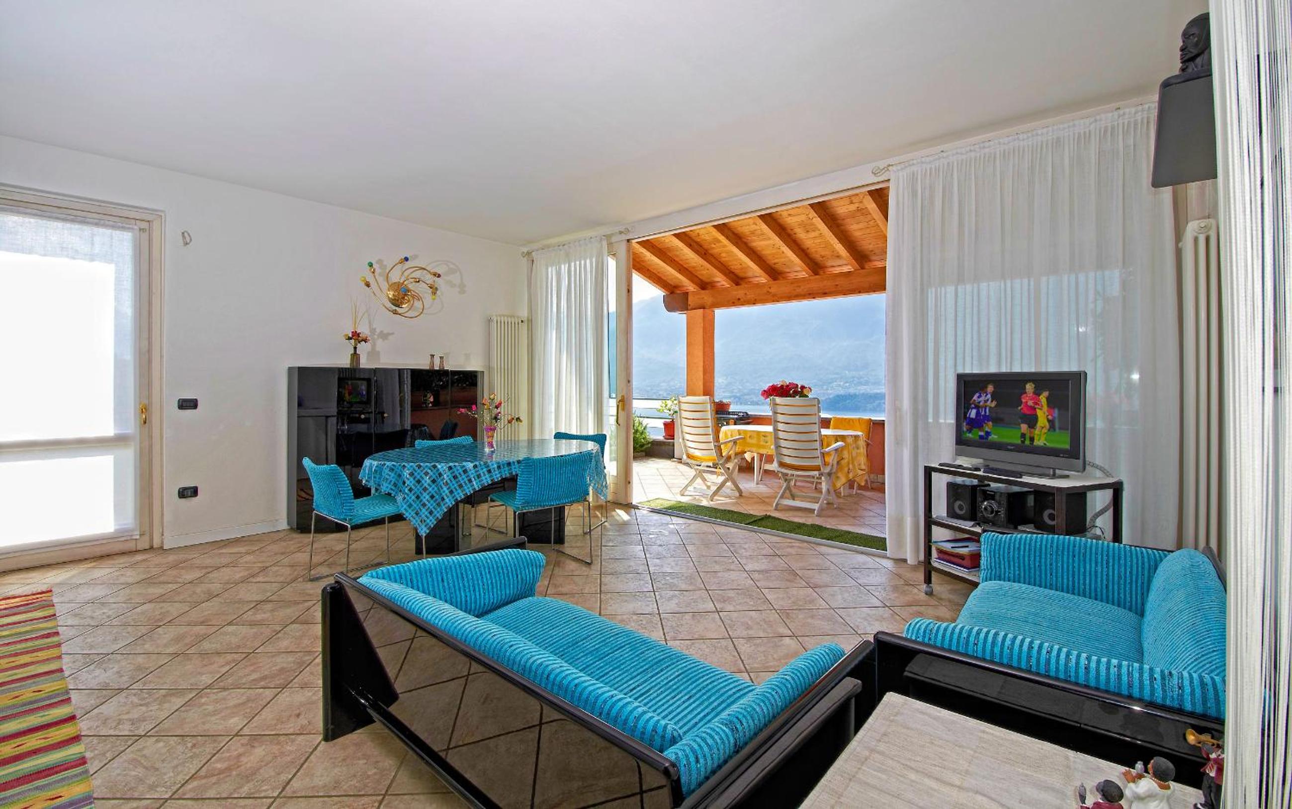Apartment with Lake View photo 1