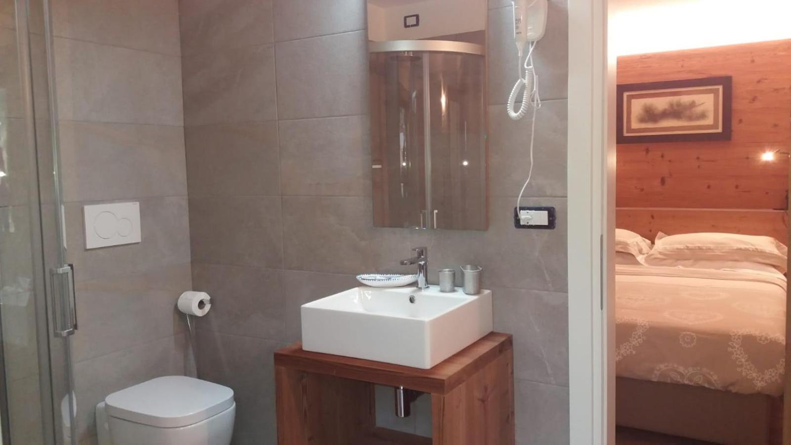 Double Room - Photo 2