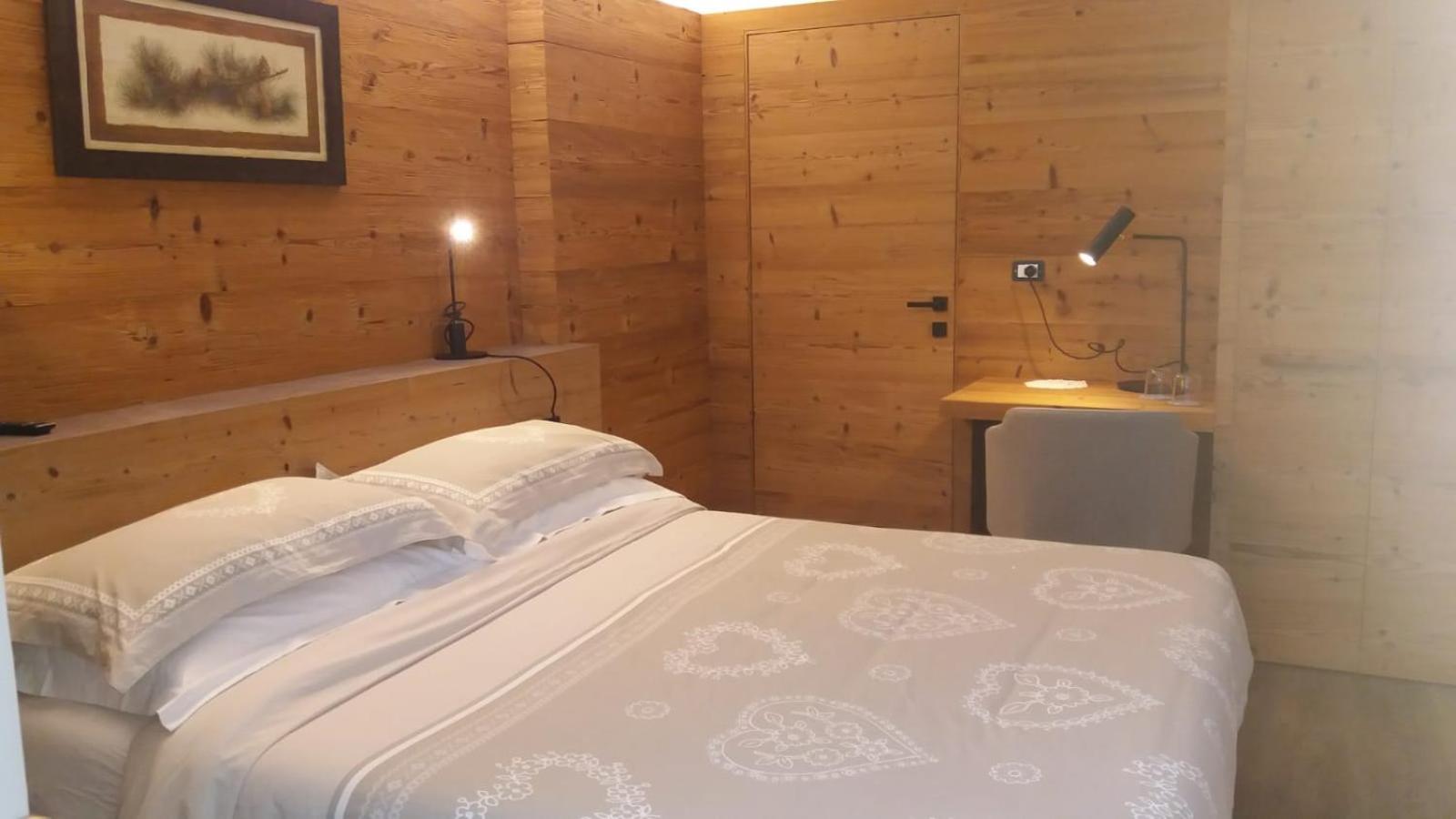 Double Room - Photo 8