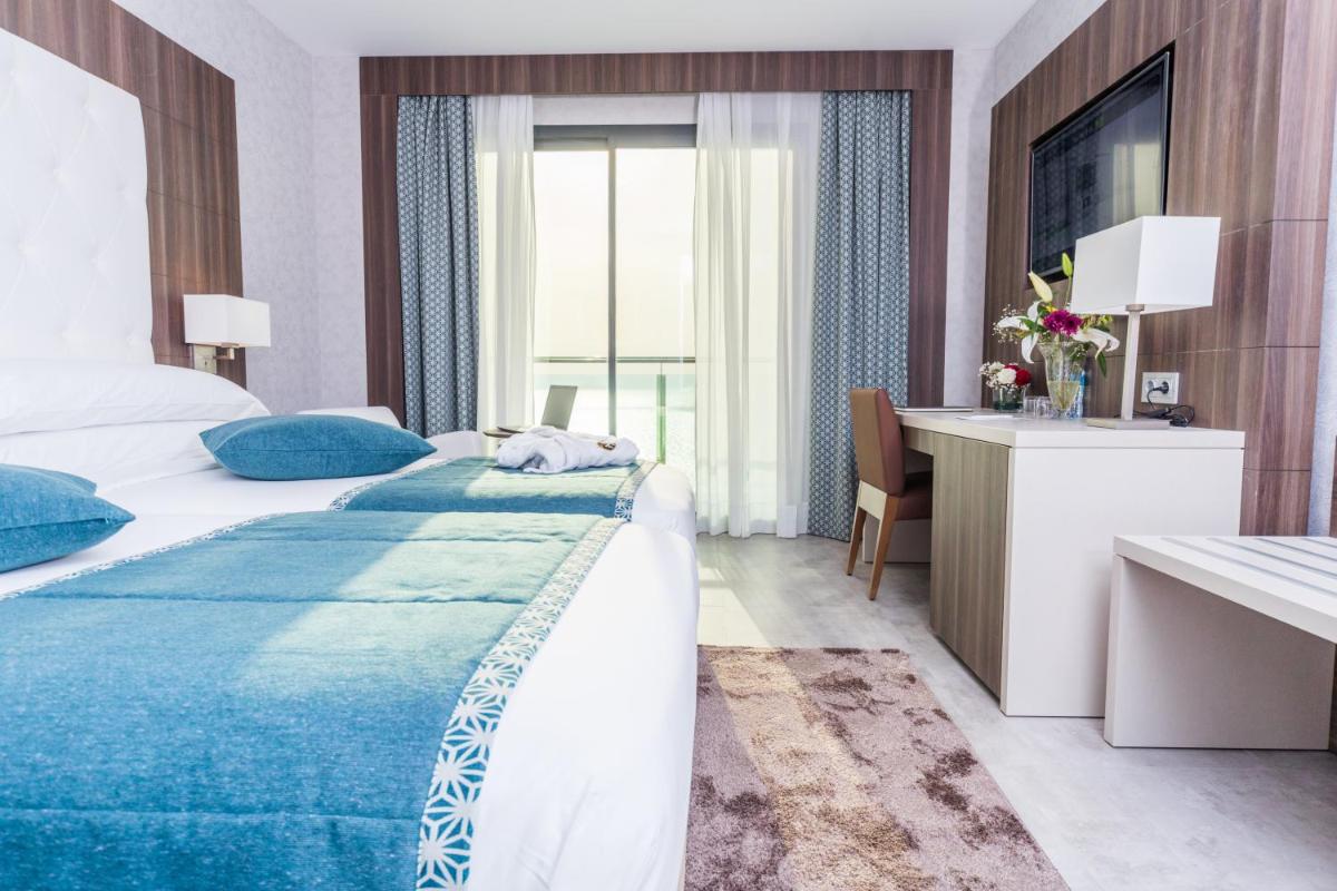 Twin Room with Sea View