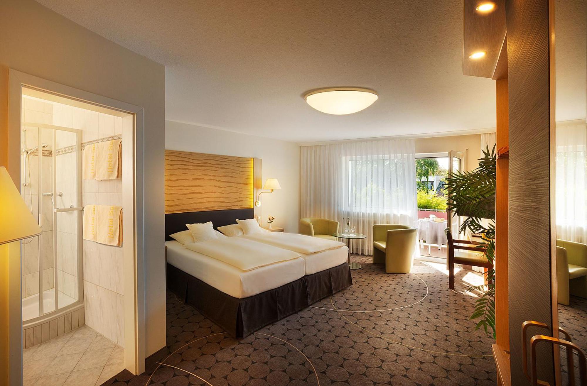 Deluxe Double Room with Balcony photo 1