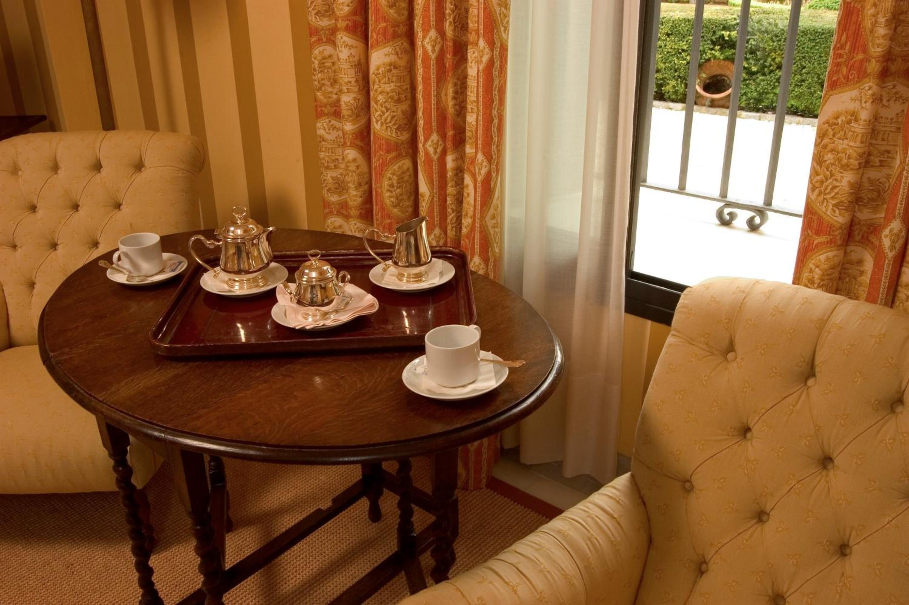 Superior Double or Twin Room - Photo 8