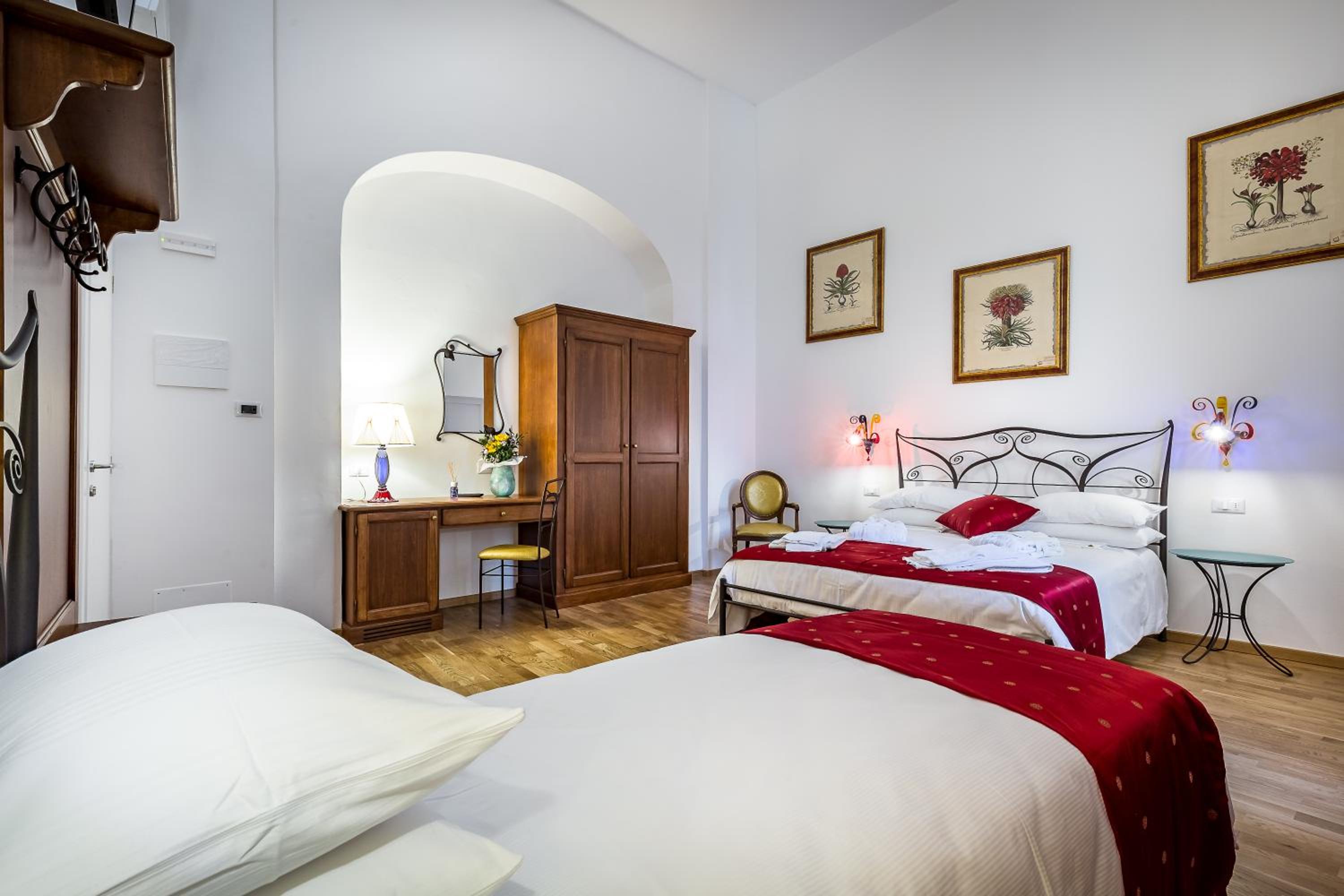 Superior Triple Room photo 2