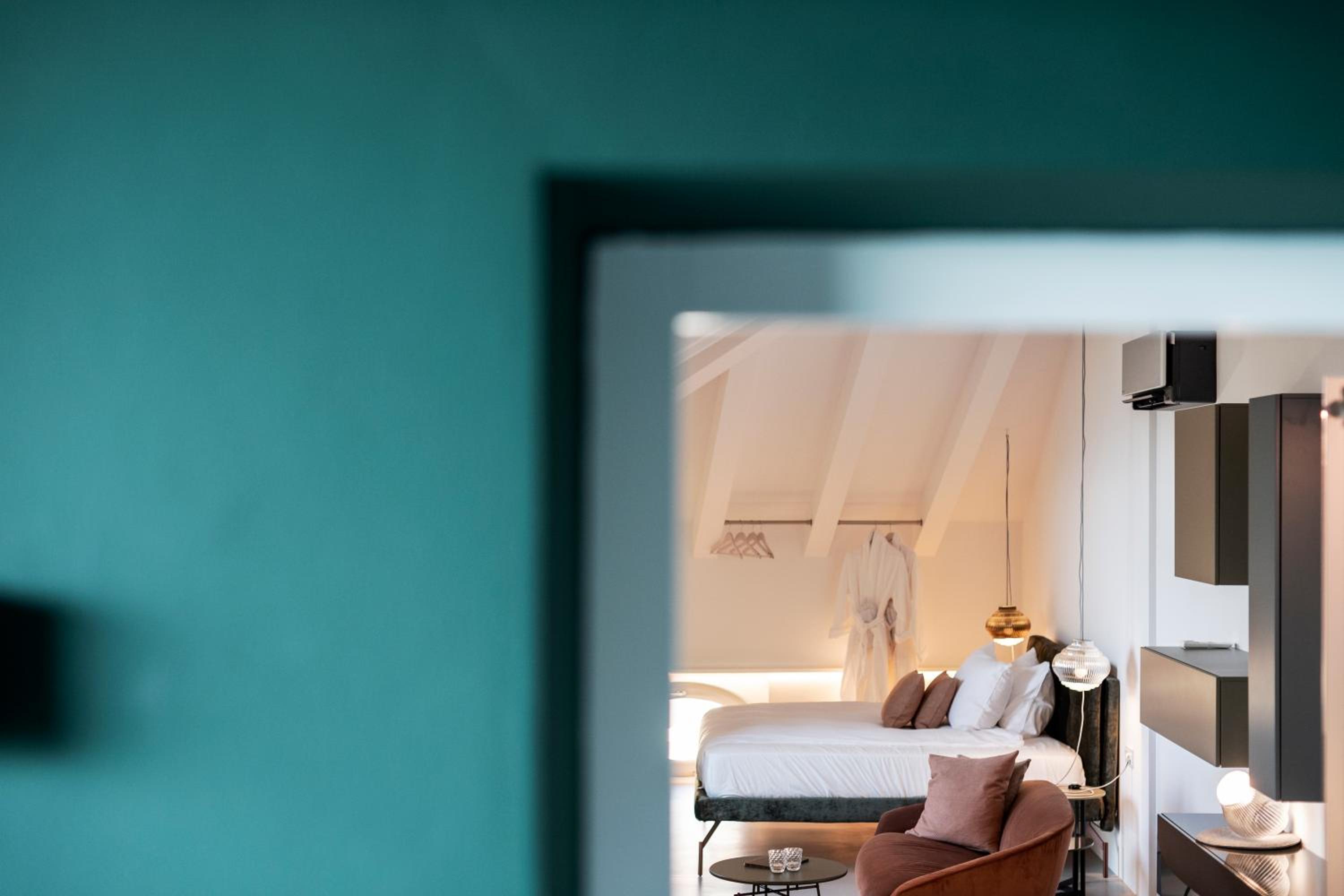 Suite with Balcony photo 3