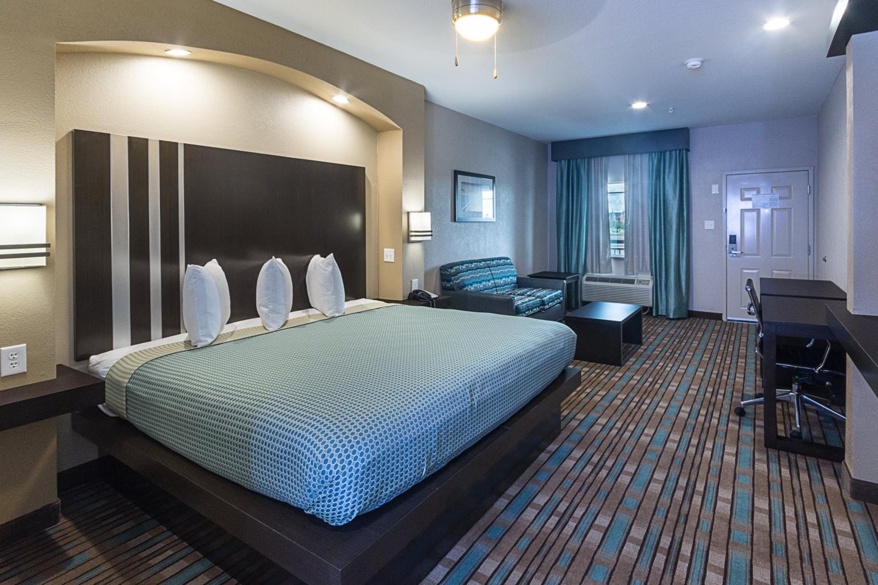 Superior King Suite - Non-Smoking