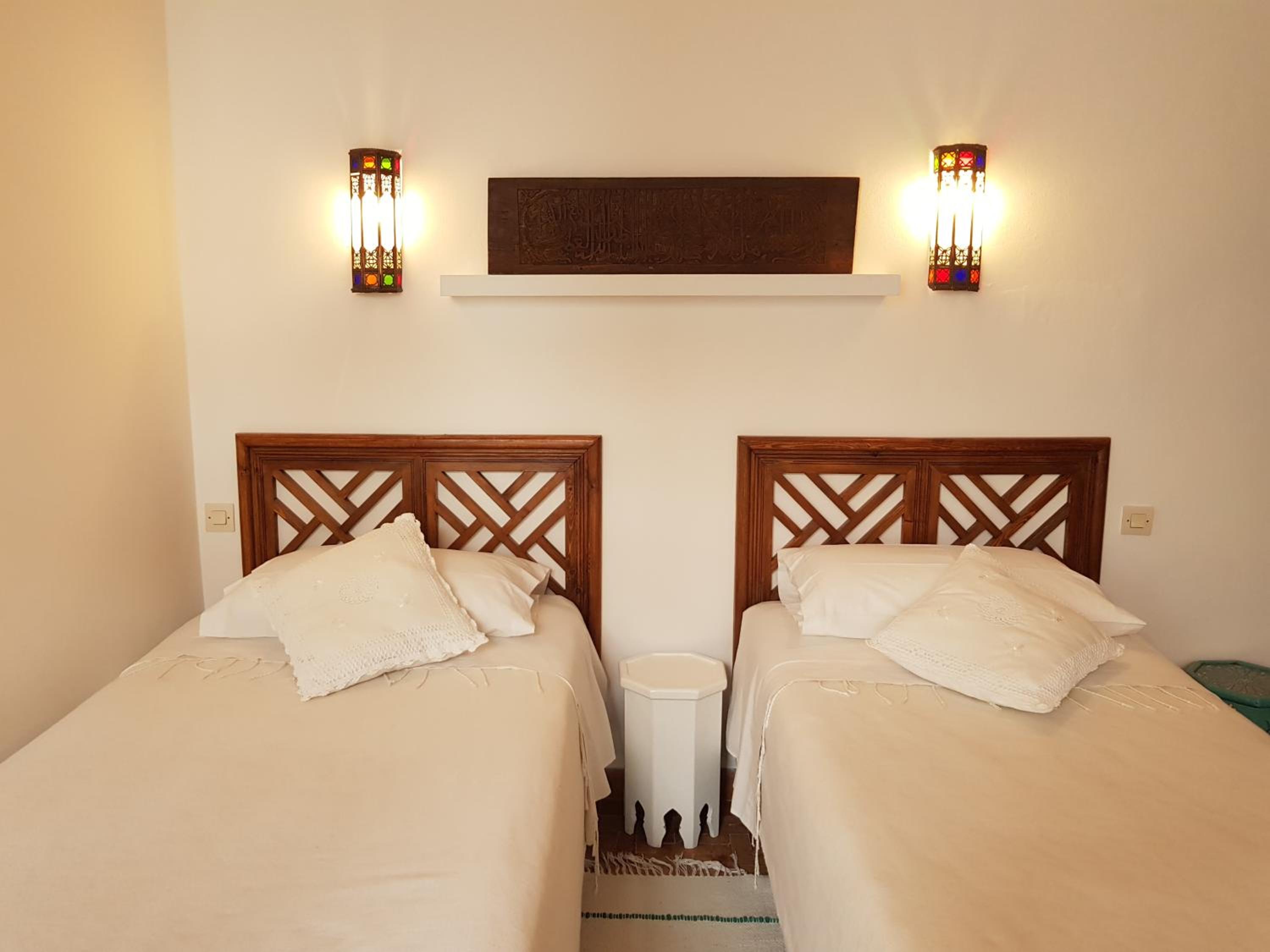 Azahar Twin Room photo 3