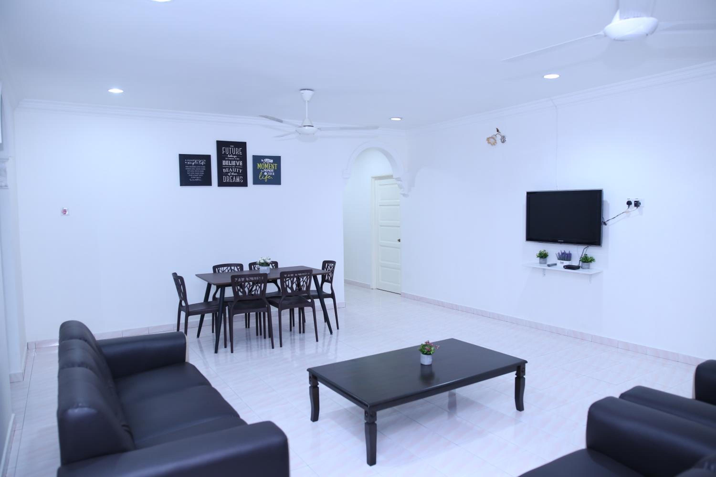 Villa photo 2