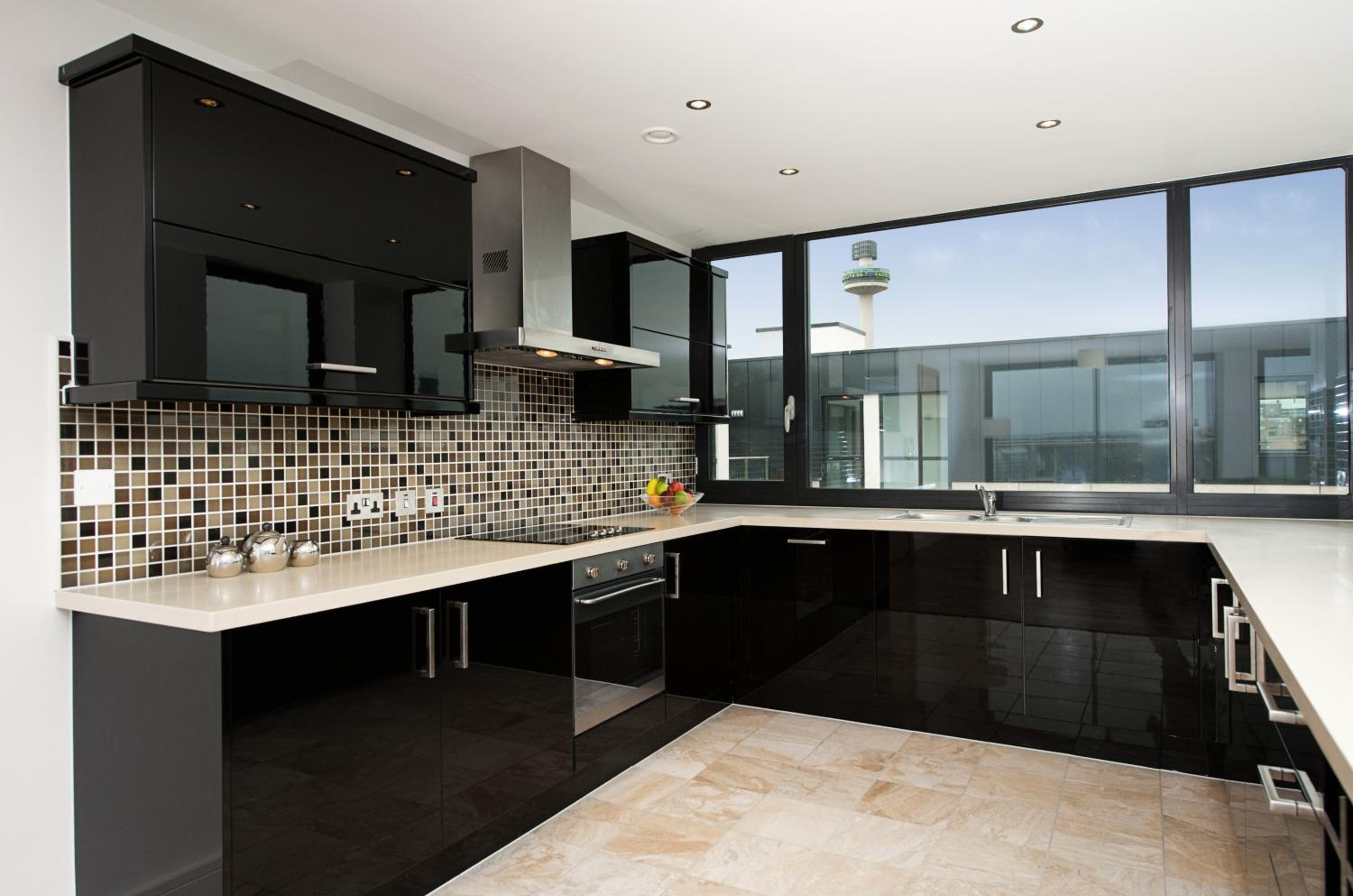 Three-Bedroom Duplex Apartment - Photo 7